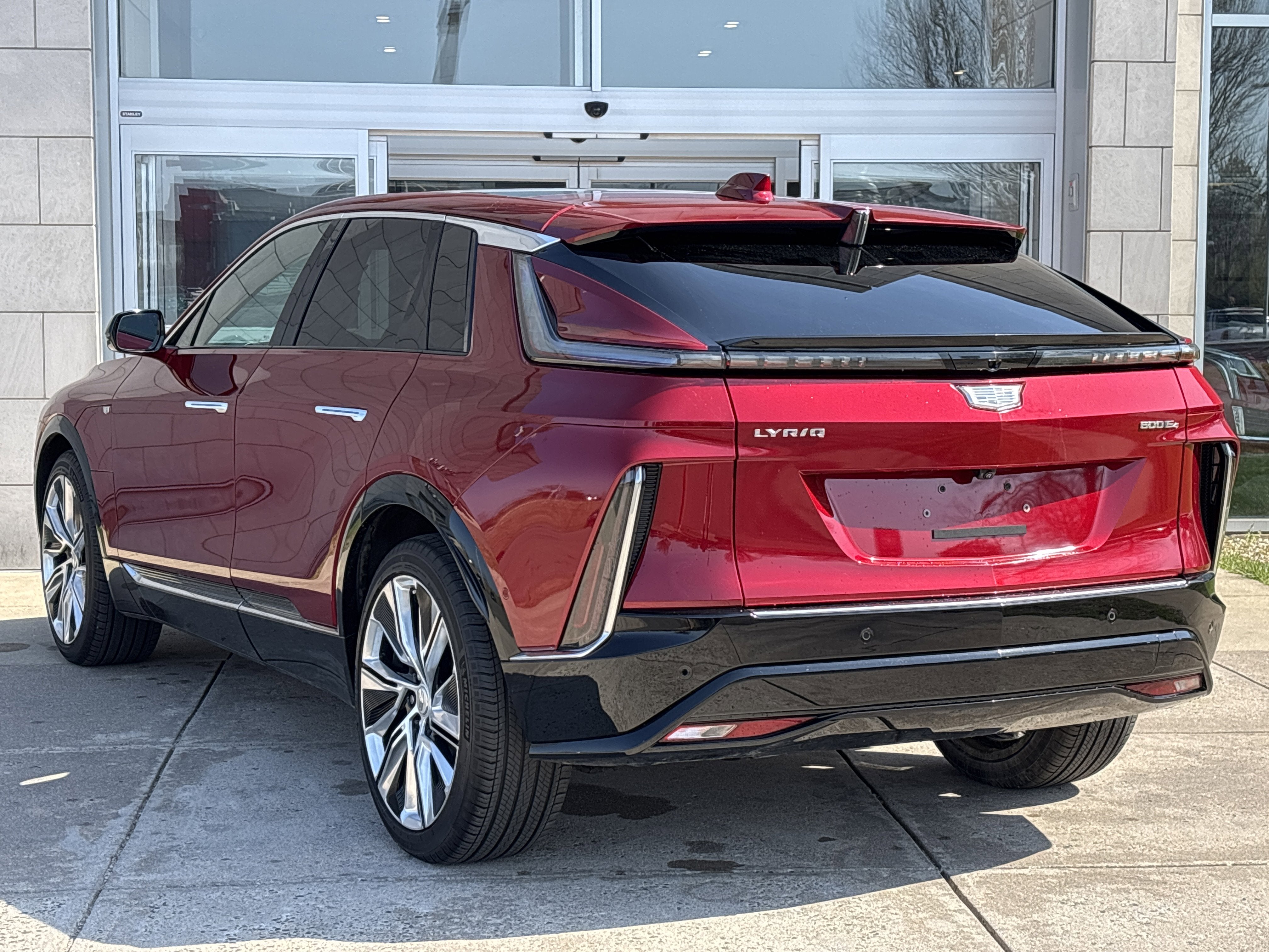 2024 Cadillac LYRIQ Luxury 3