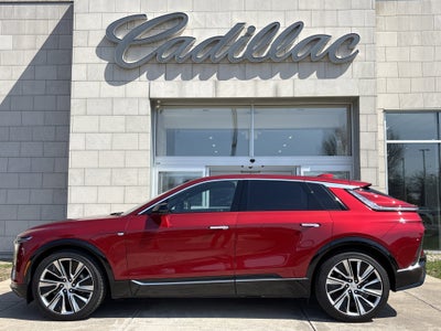 2024 Cadillac LYRIQ Luxury 3