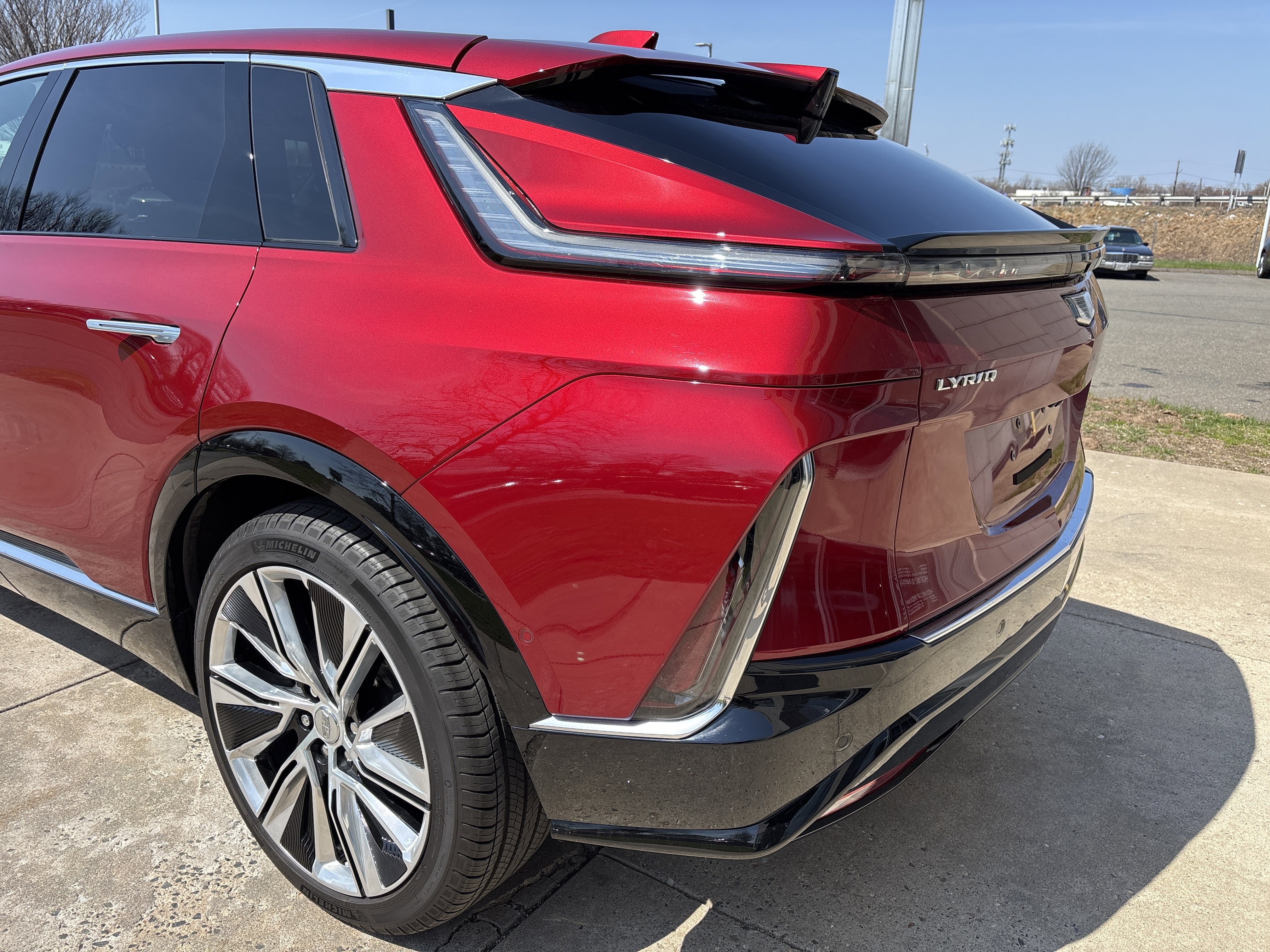 2024 Cadillac LYRIQ Luxury 3