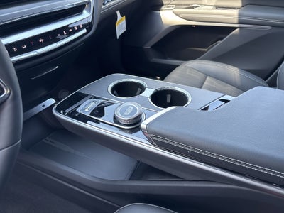 2024 Cadillac LYRIQ Luxury 3