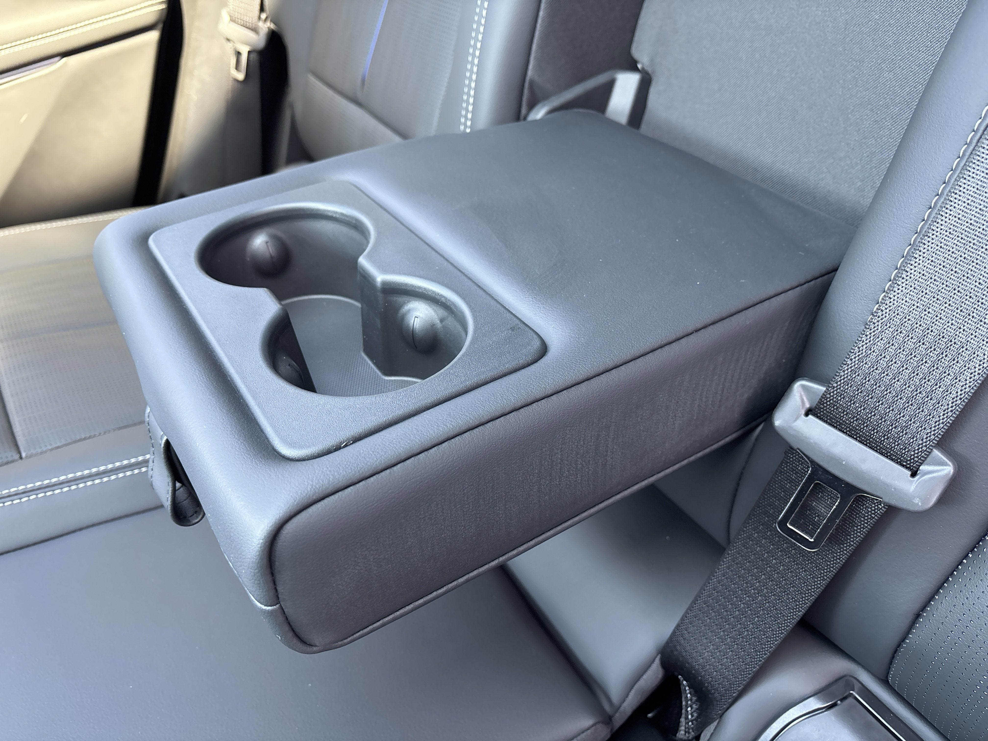 2024 Cadillac LYRIQ Luxury 3