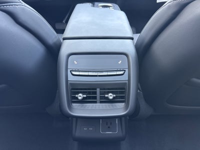 2024 Cadillac LYRIQ Luxury 3