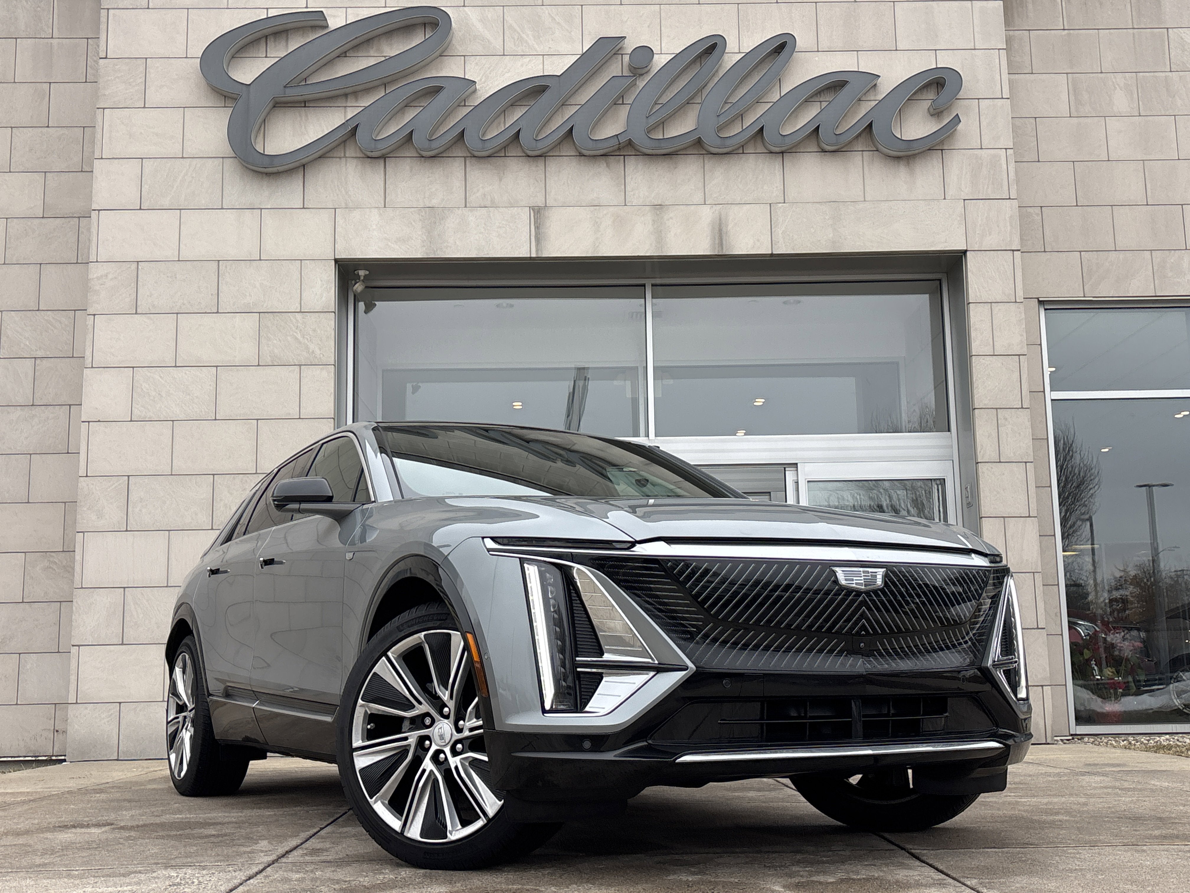 2024 Cadillac LYRIQ Luxury 3