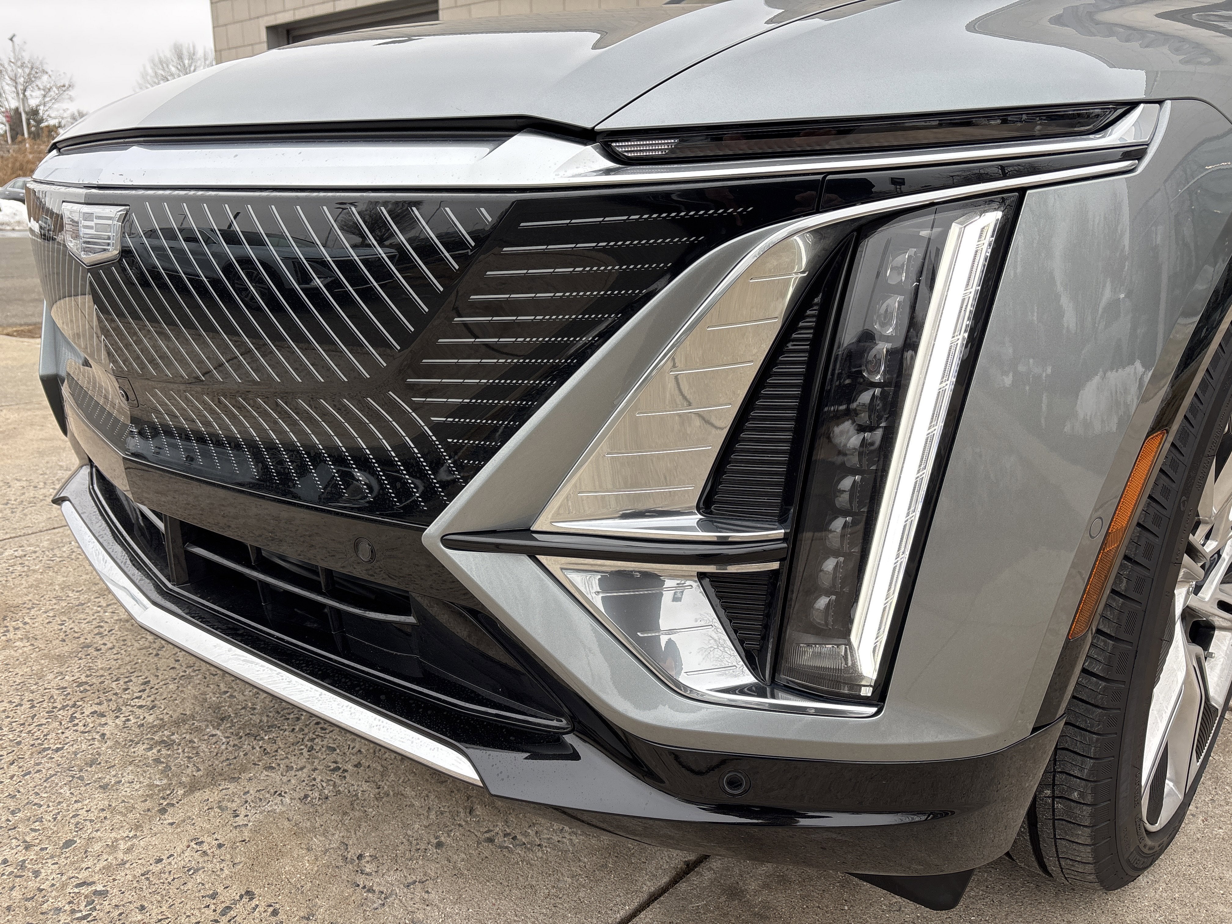 2024 Cadillac LYRIQ Luxury 3