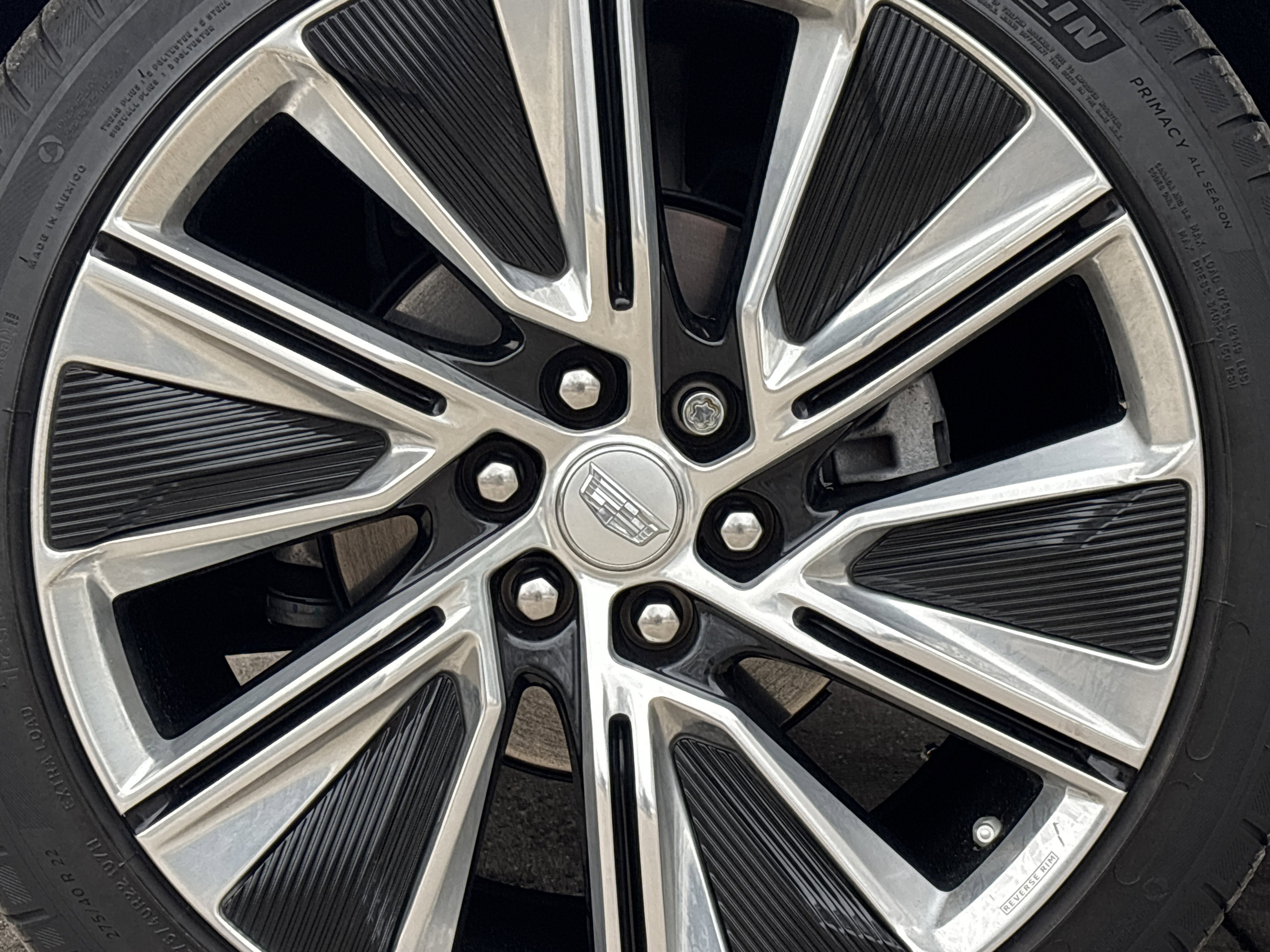 2024 Cadillac LYRIQ Luxury 3