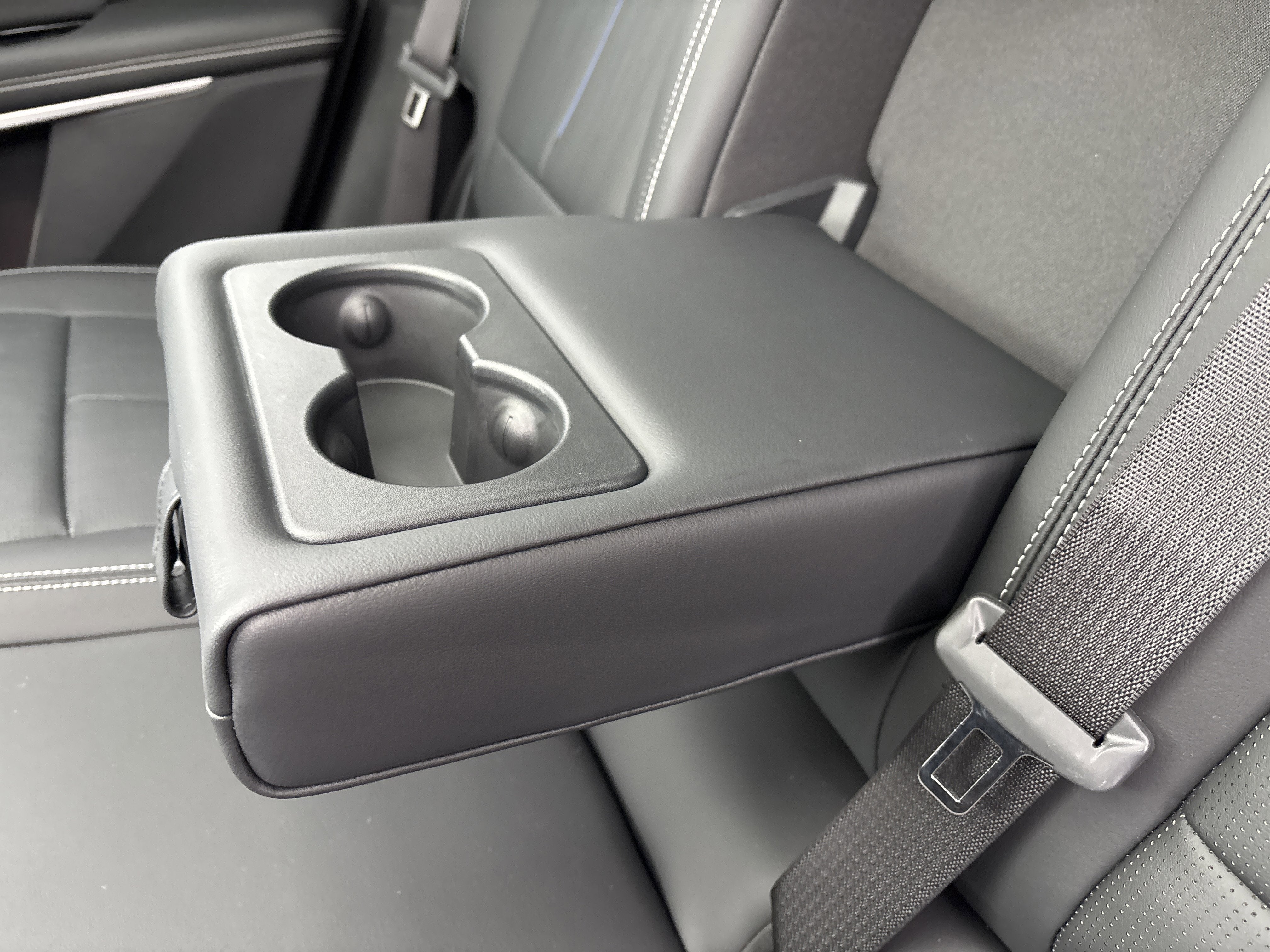 2024 Cadillac LYRIQ Luxury 3