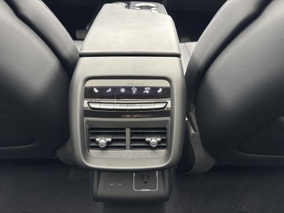 2024 Cadillac LYRIQ Luxury 3