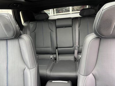 2024 Cadillac LYRIQ Luxury 3