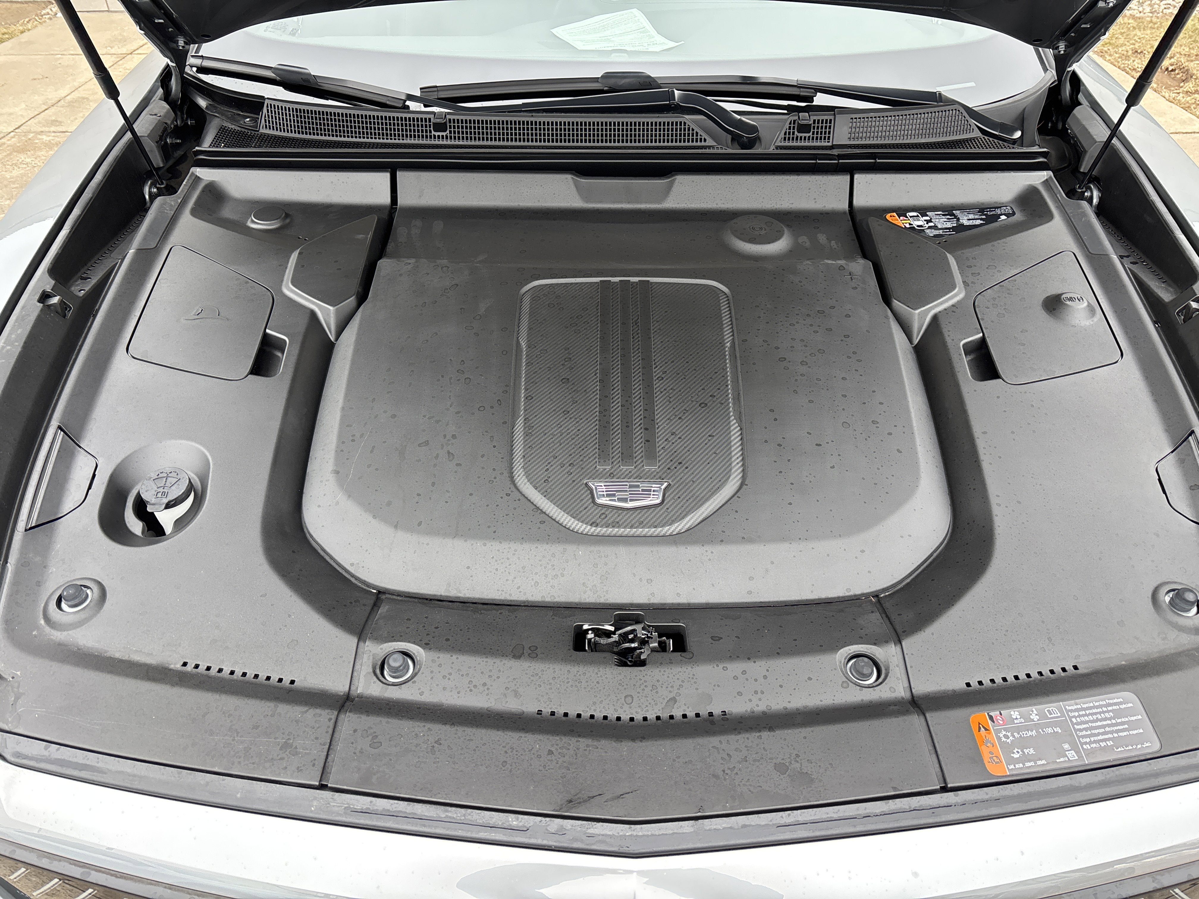 2024 Cadillac LYRIQ Luxury 3