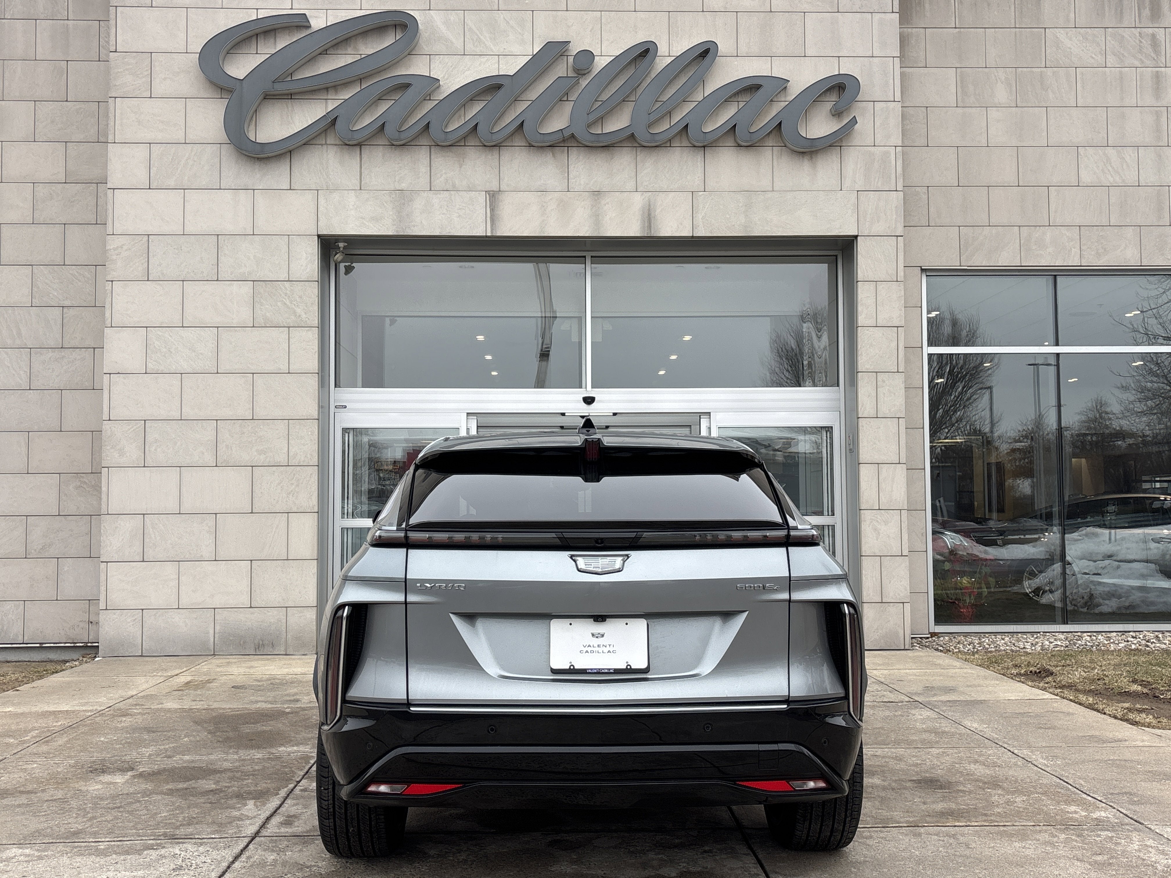 2024 Cadillac LYRIQ Luxury 3