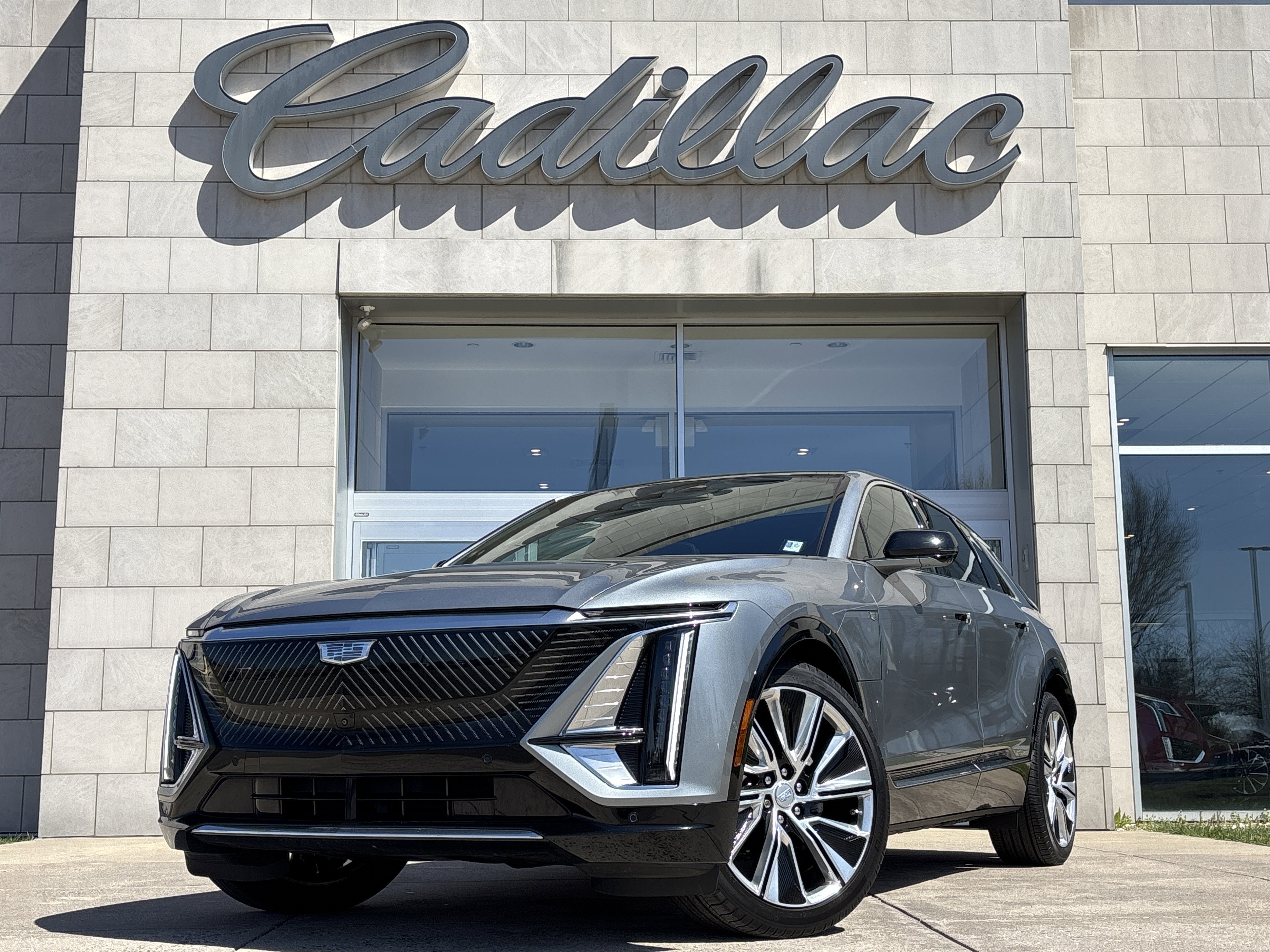 2024 Cadillac LYRIQ Luxury 3