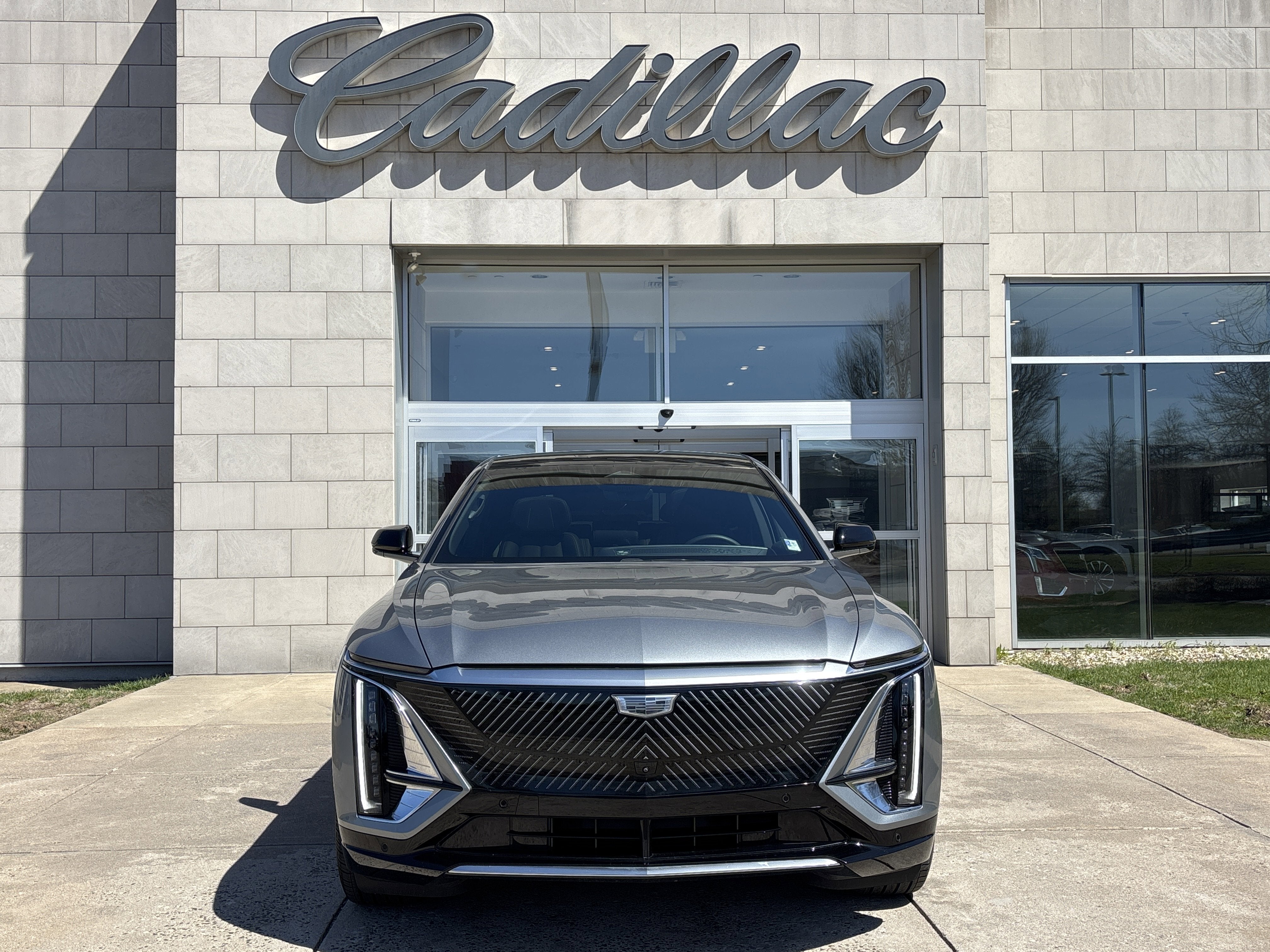 2024 Cadillac LYRIQ Luxury 3