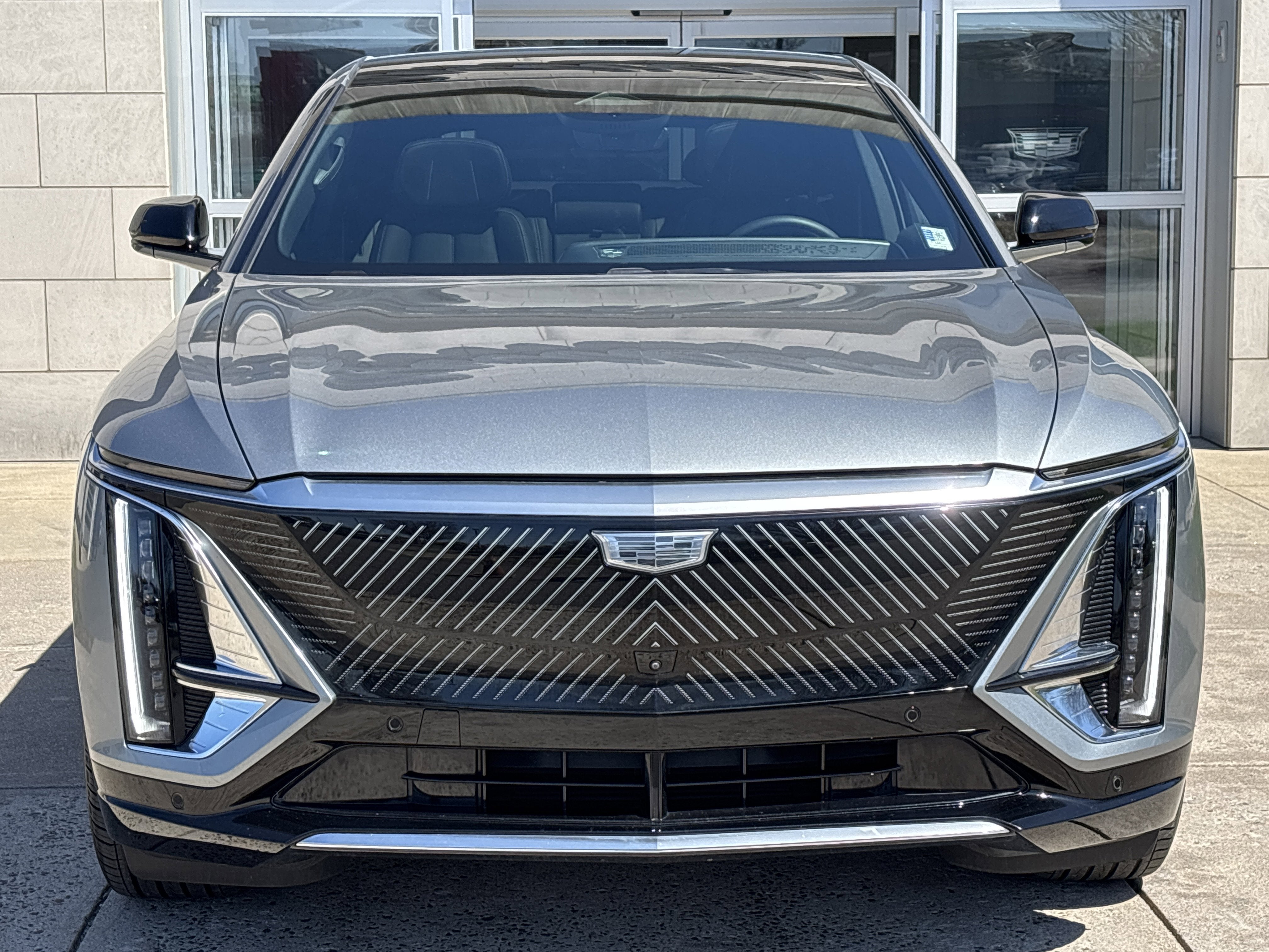 2024 Cadillac LYRIQ Luxury 3