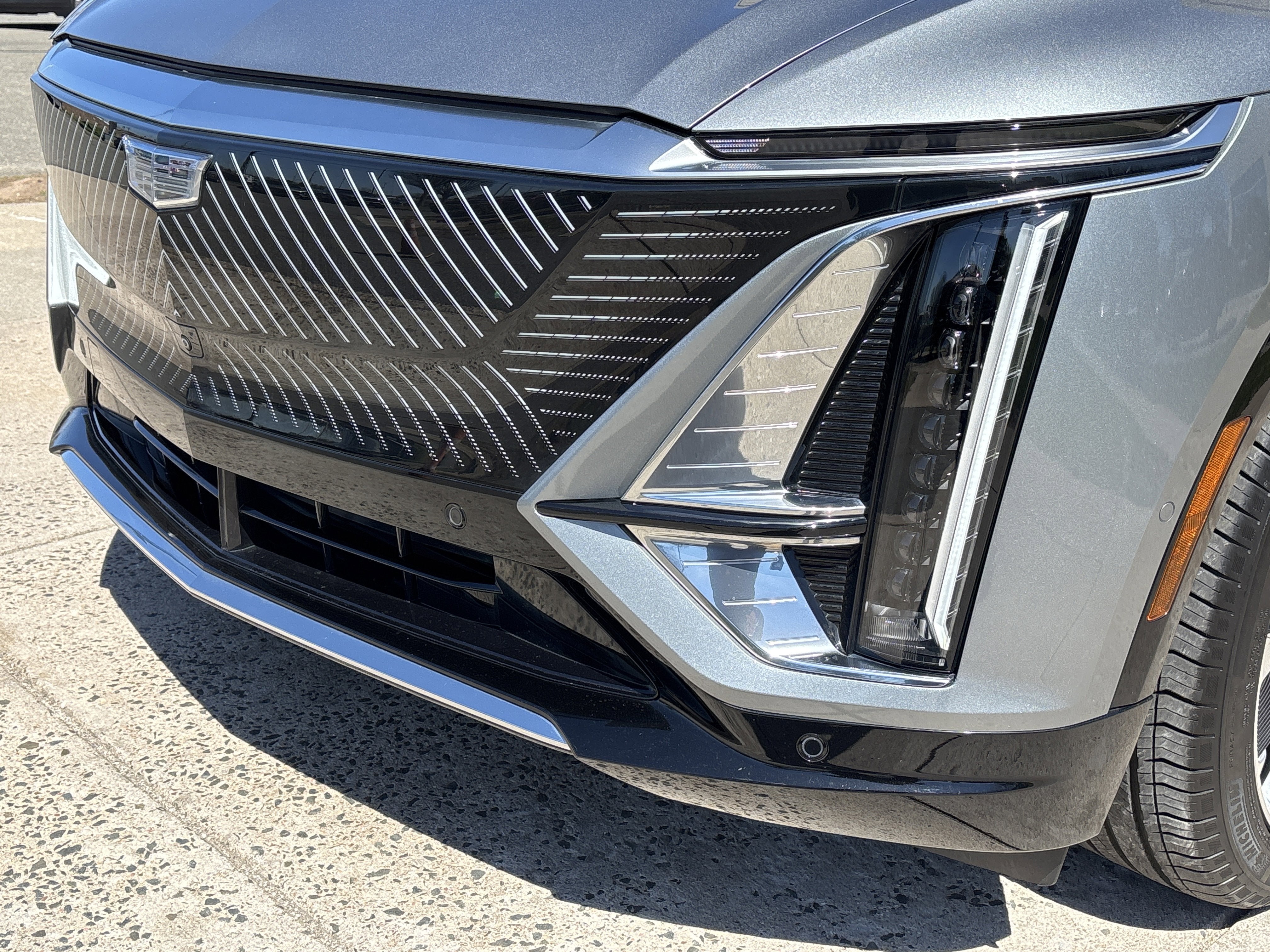 2024 Cadillac LYRIQ Luxury 3