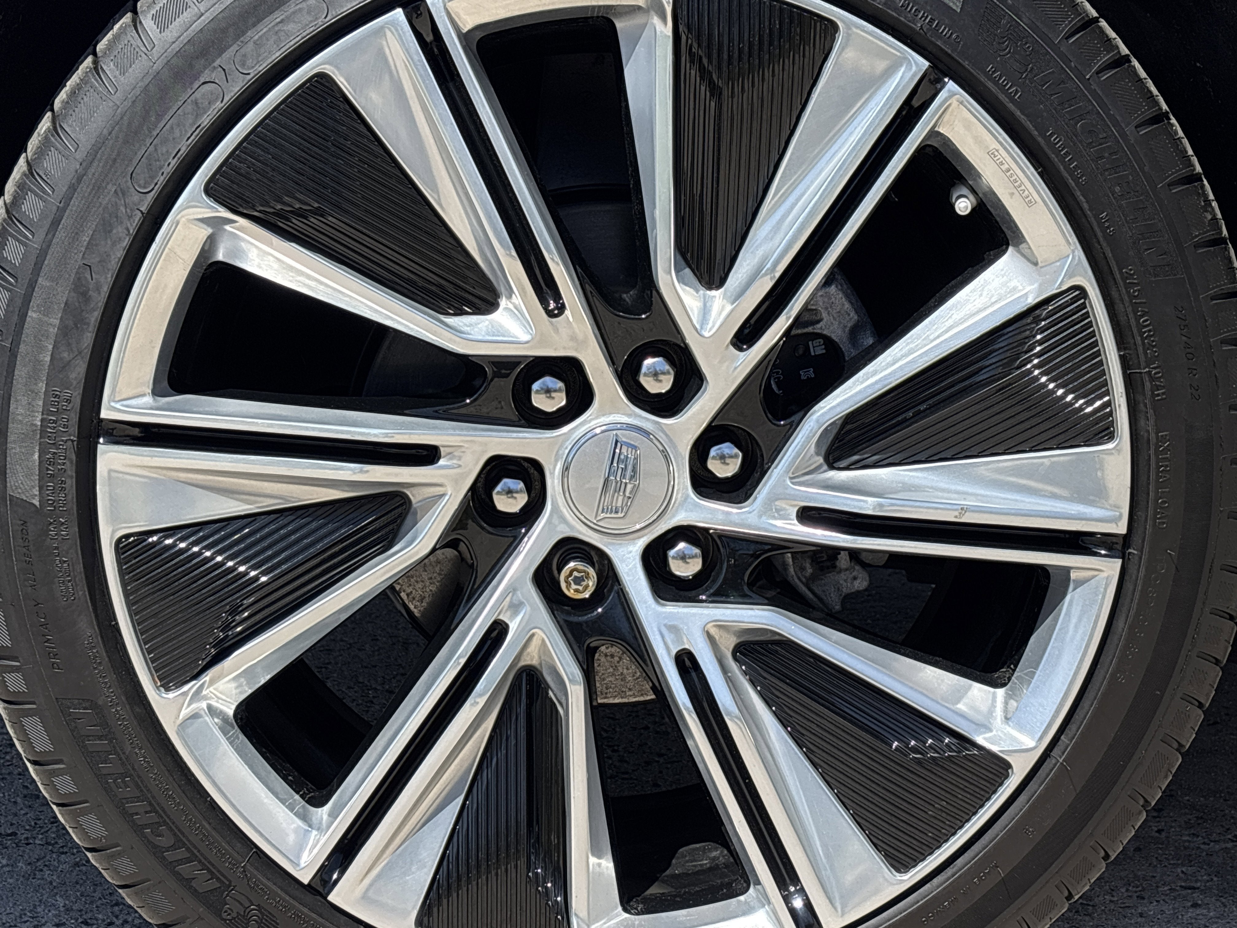 2024 Cadillac LYRIQ Luxury 3