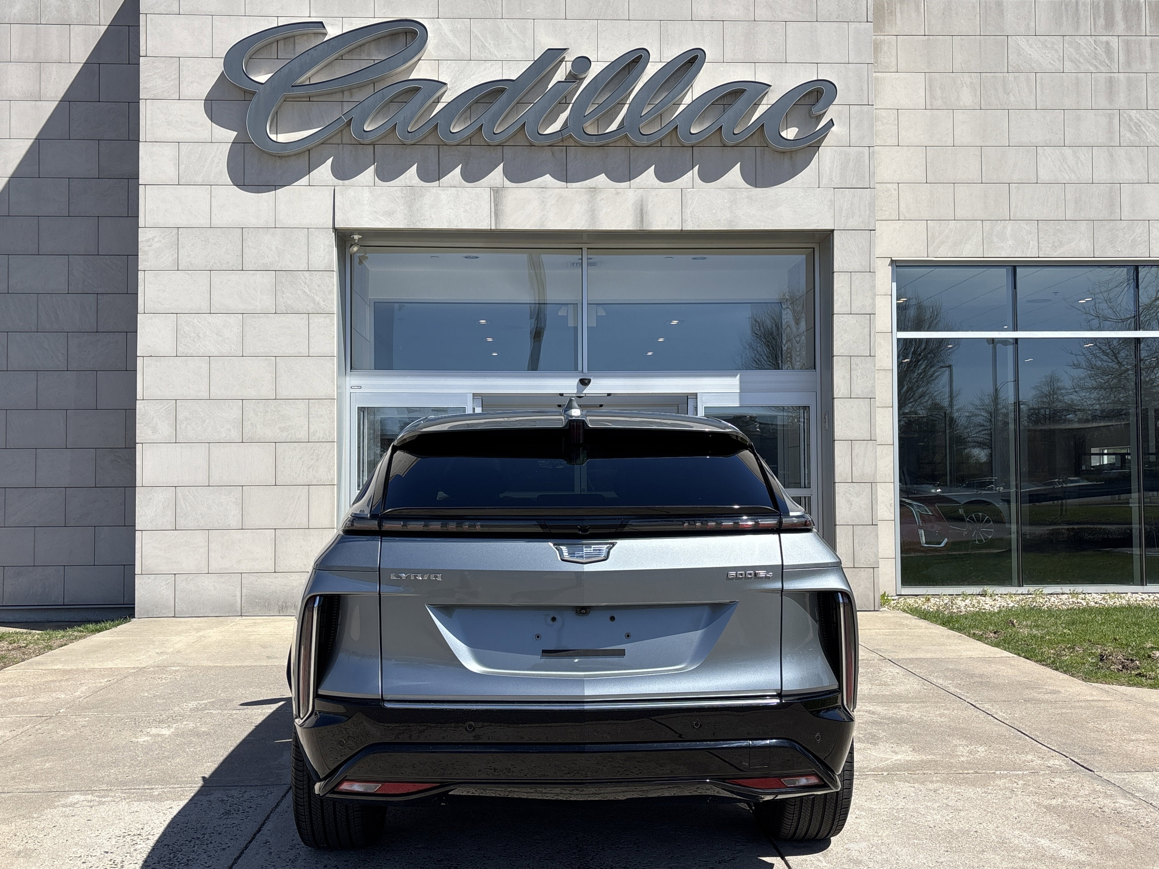 2024 Cadillac LYRIQ Luxury 3