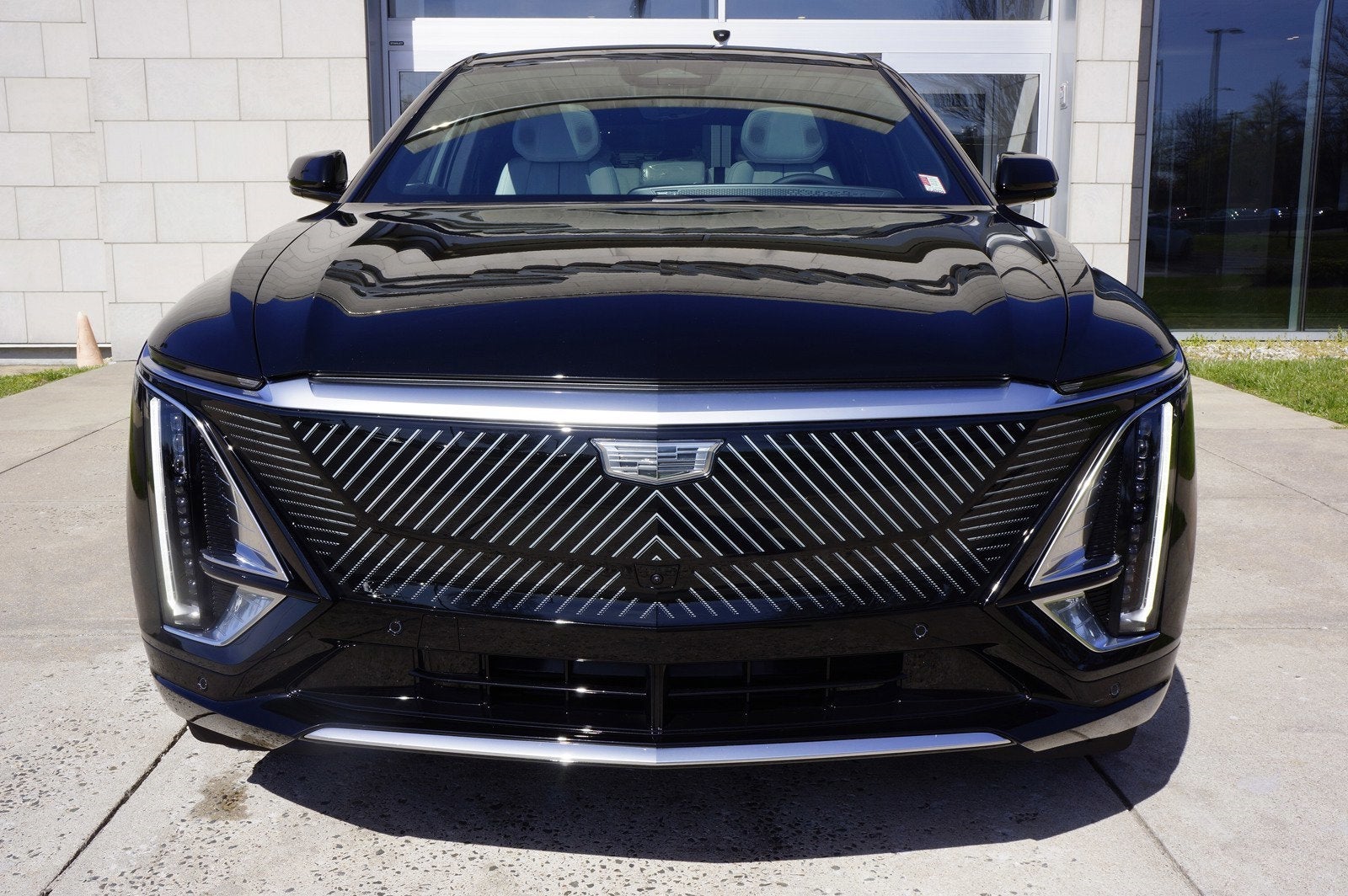 2024 Cadillac LYRIQ Luxury 3