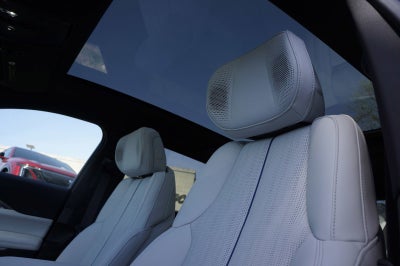 2024 Cadillac LYRIQ Luxury 3