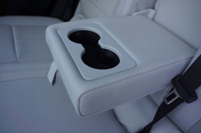 2024 Cadillac LYRIQ Luxury 3