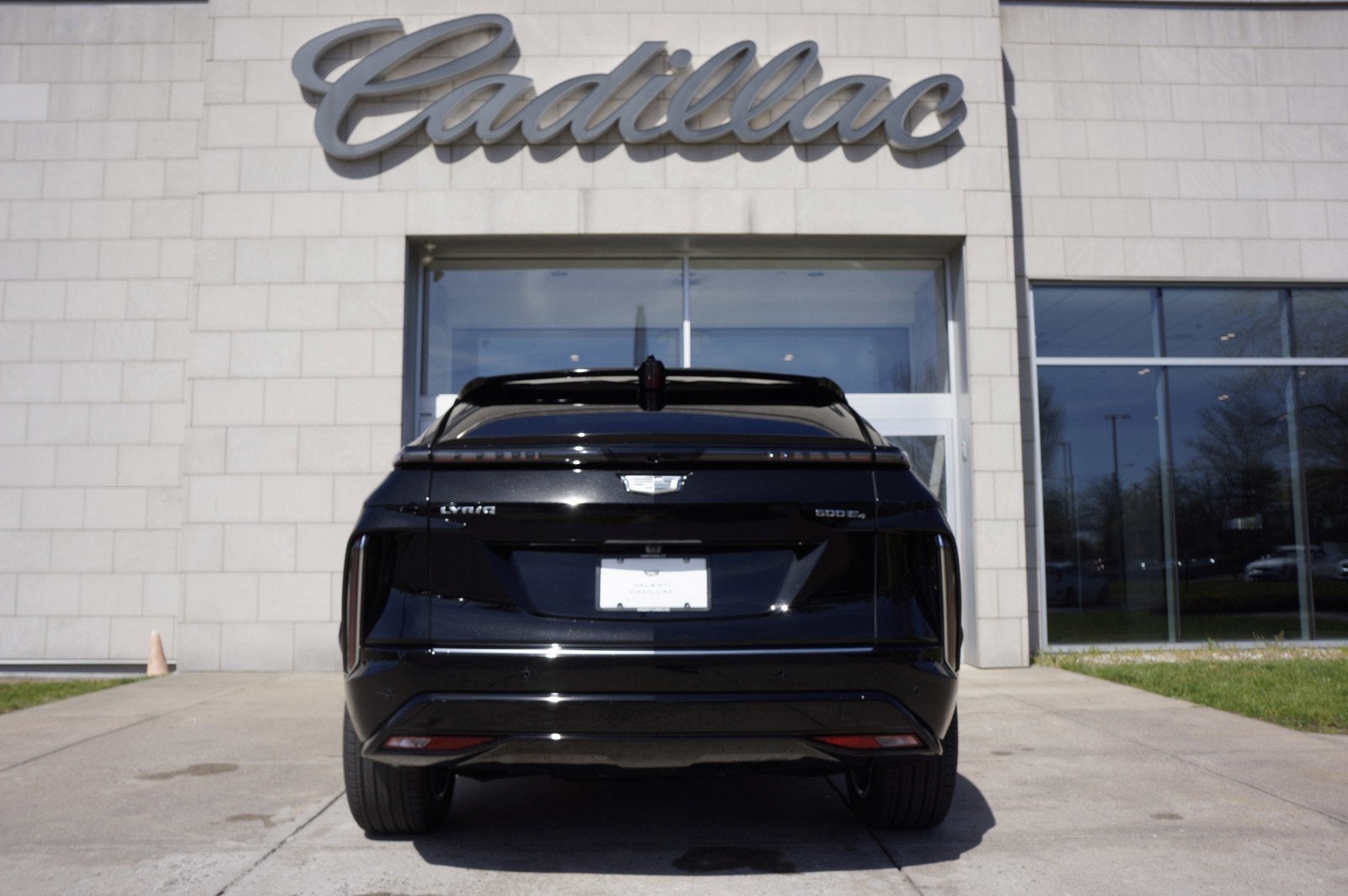 2024 Cadillac LYRIQ Luxury 3