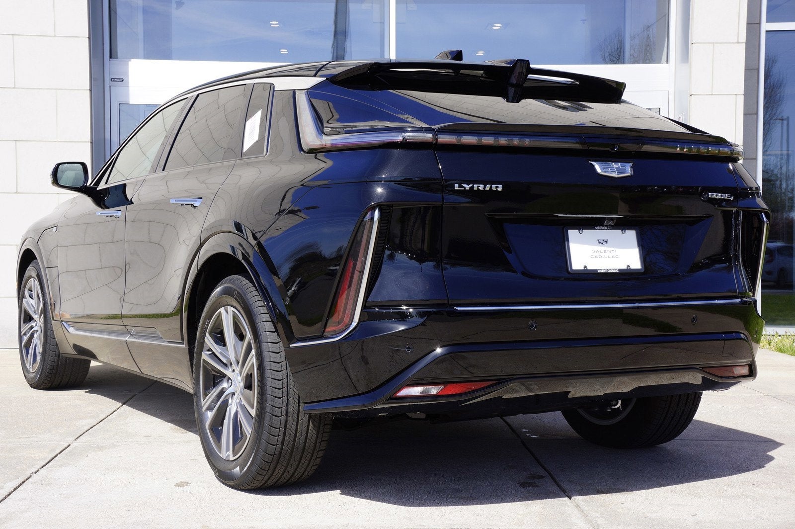 2024 Cadillac LYRIQ Luxury 3