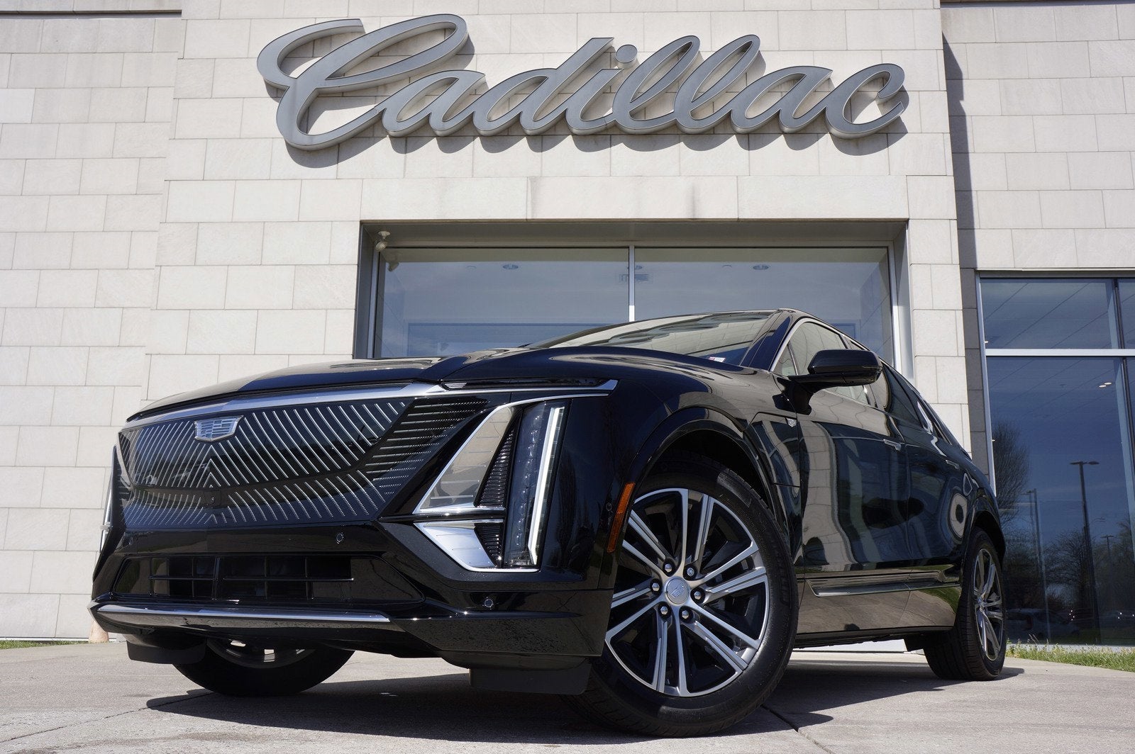 2024 Cadillac LYRIQ Luxury 3
