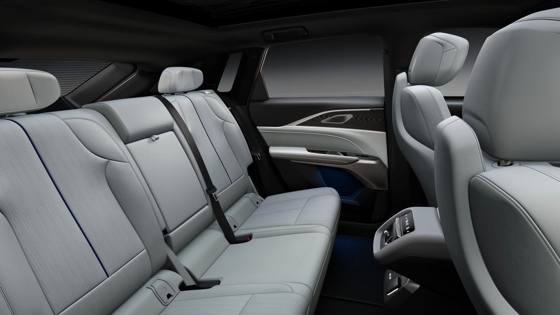 2024 Cadillac LYRIQ Luxury 3