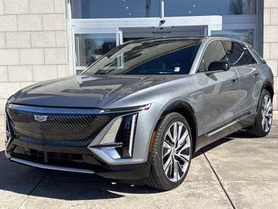 2024 Cadillac LYRIQ Luxury 3