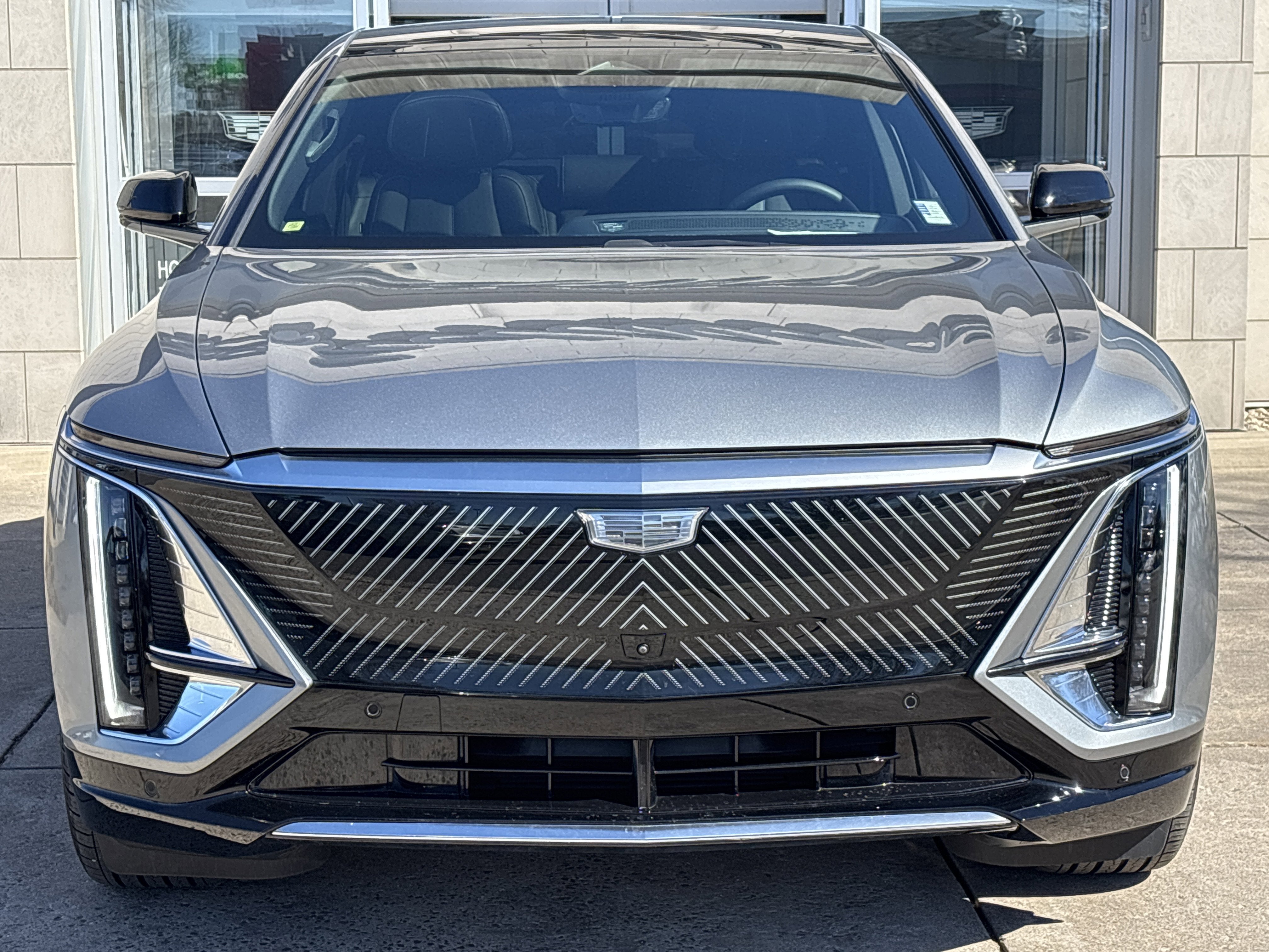 2024 Cadillac LYRIQ Luxury 3