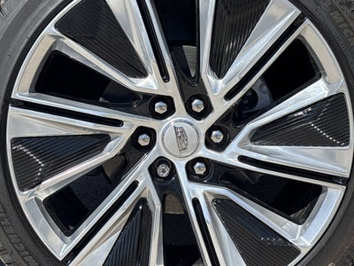 2024 Cadillac LYRIQ Luxury 3