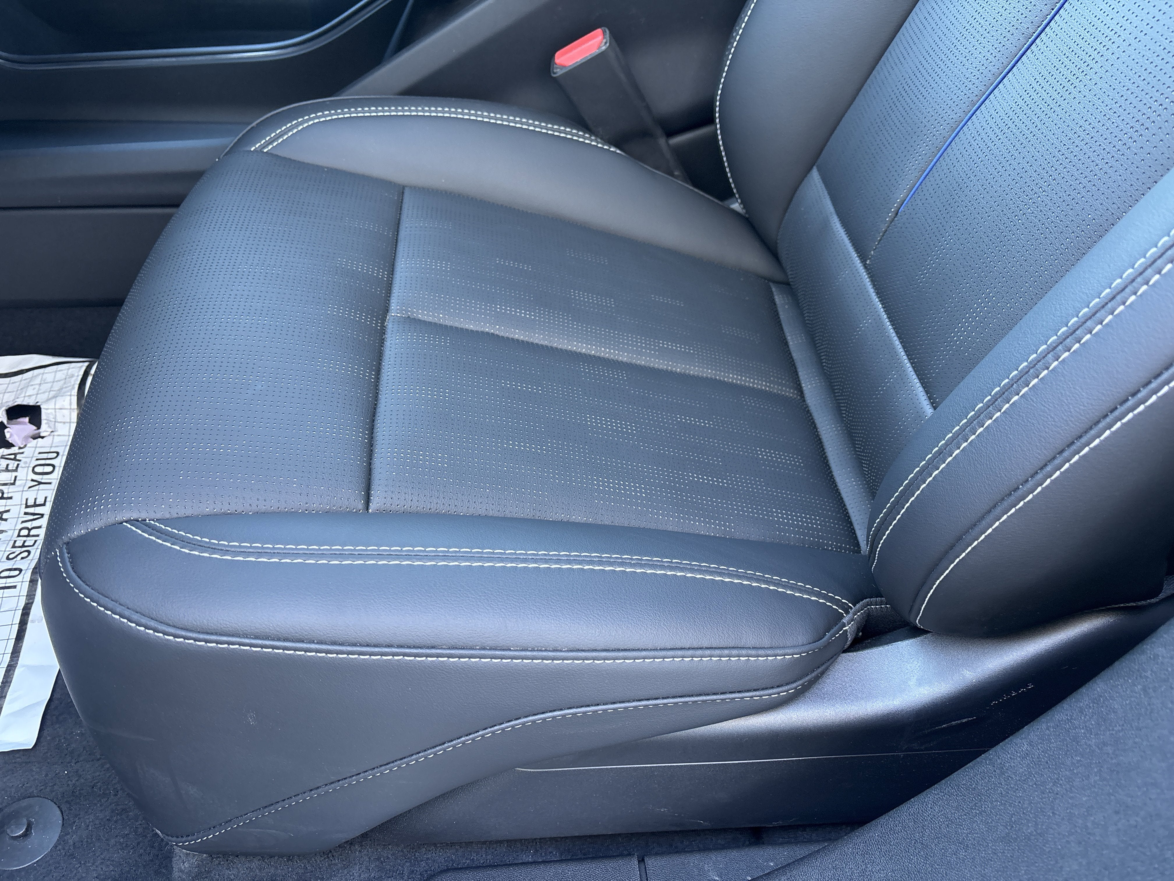 2024 Cadillac LYRIQ Luxury 3