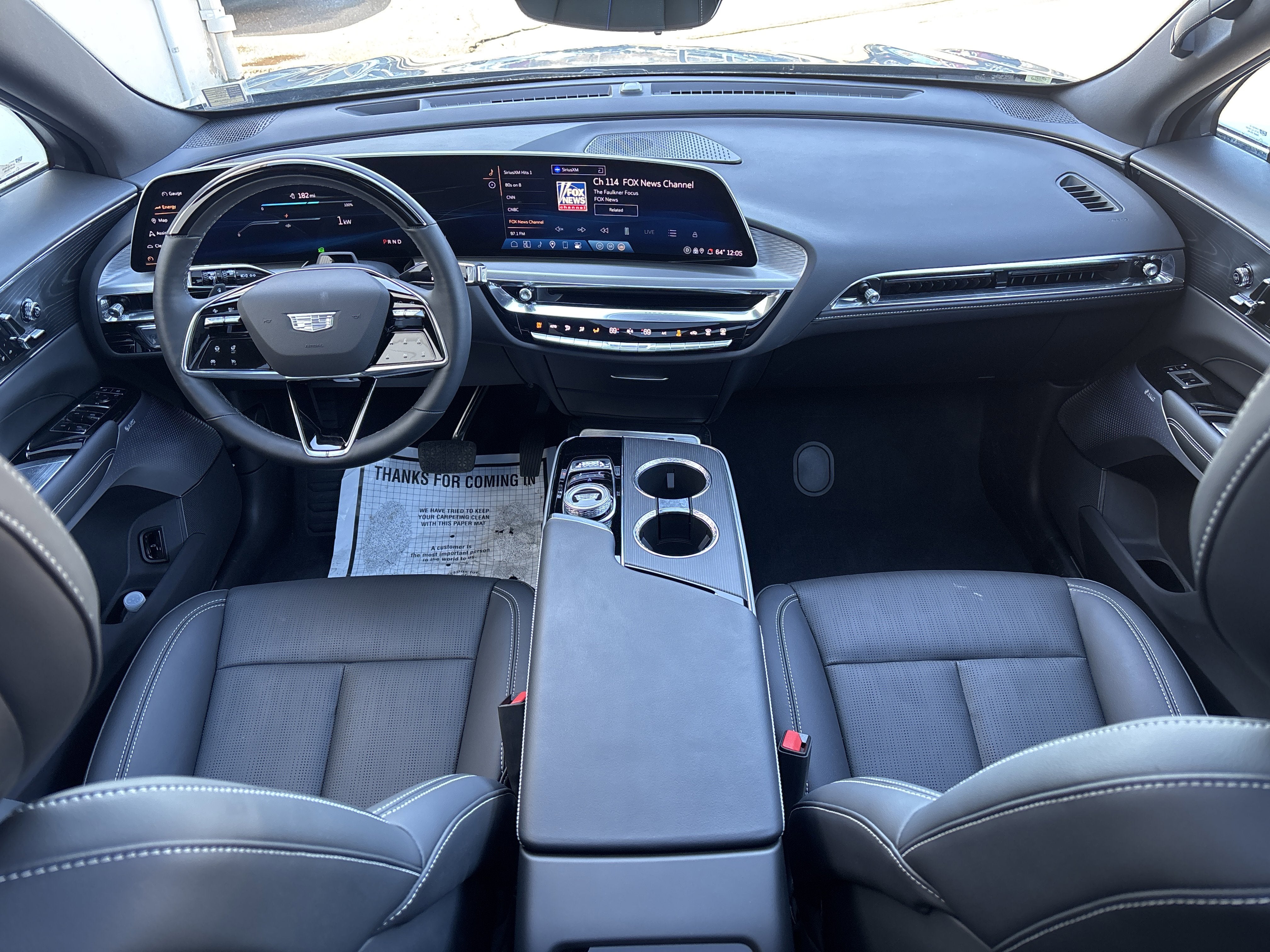 2024 Cadillac LYRIQ Luxury 3