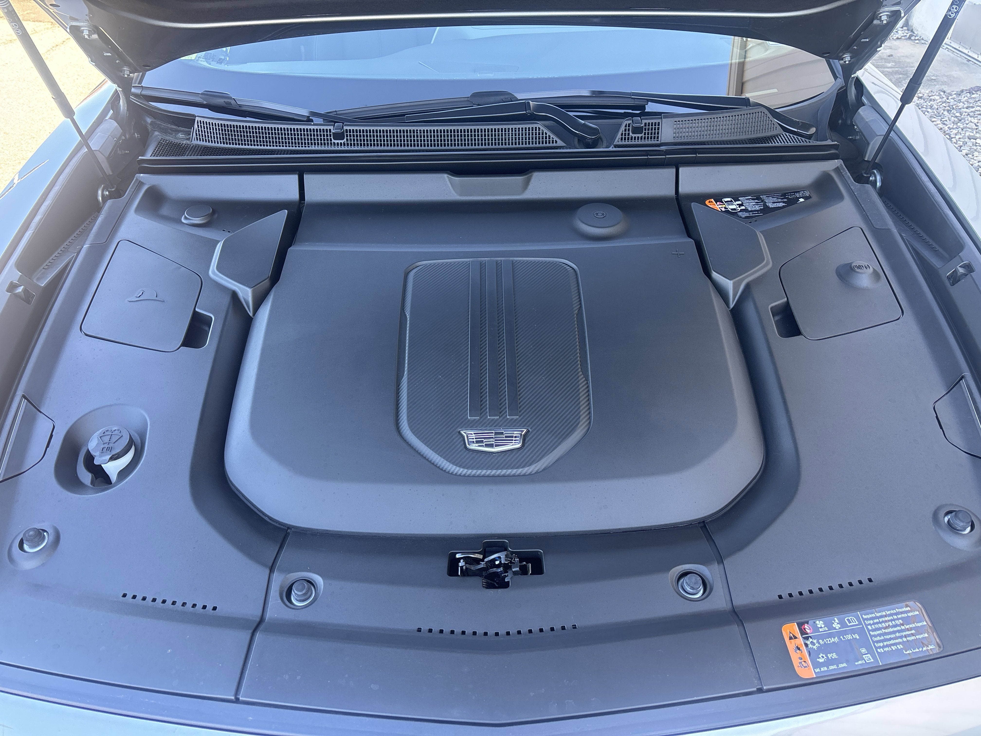 2024 Cadillac LYRIQ Luxury 3