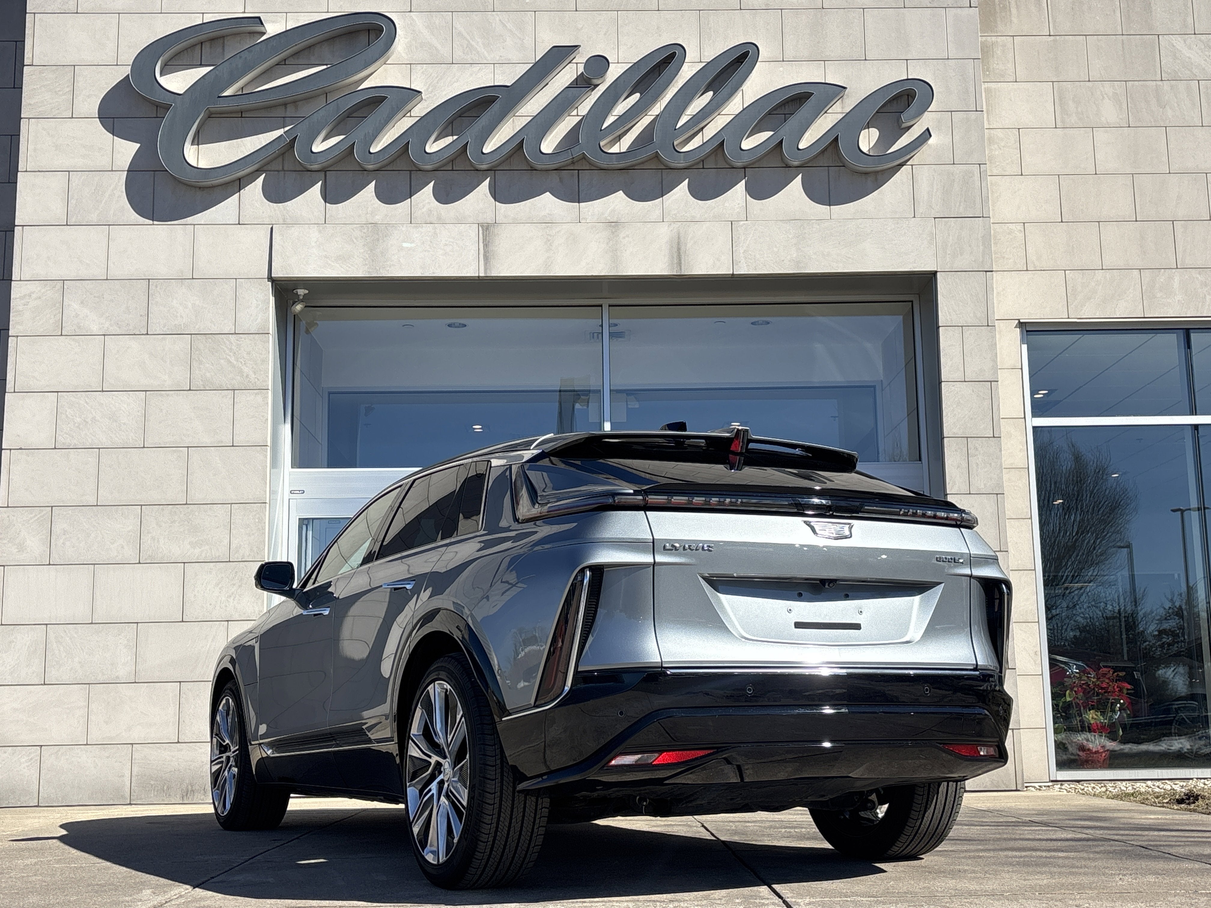 2024 Cadillac LYRIQ Luxury 3