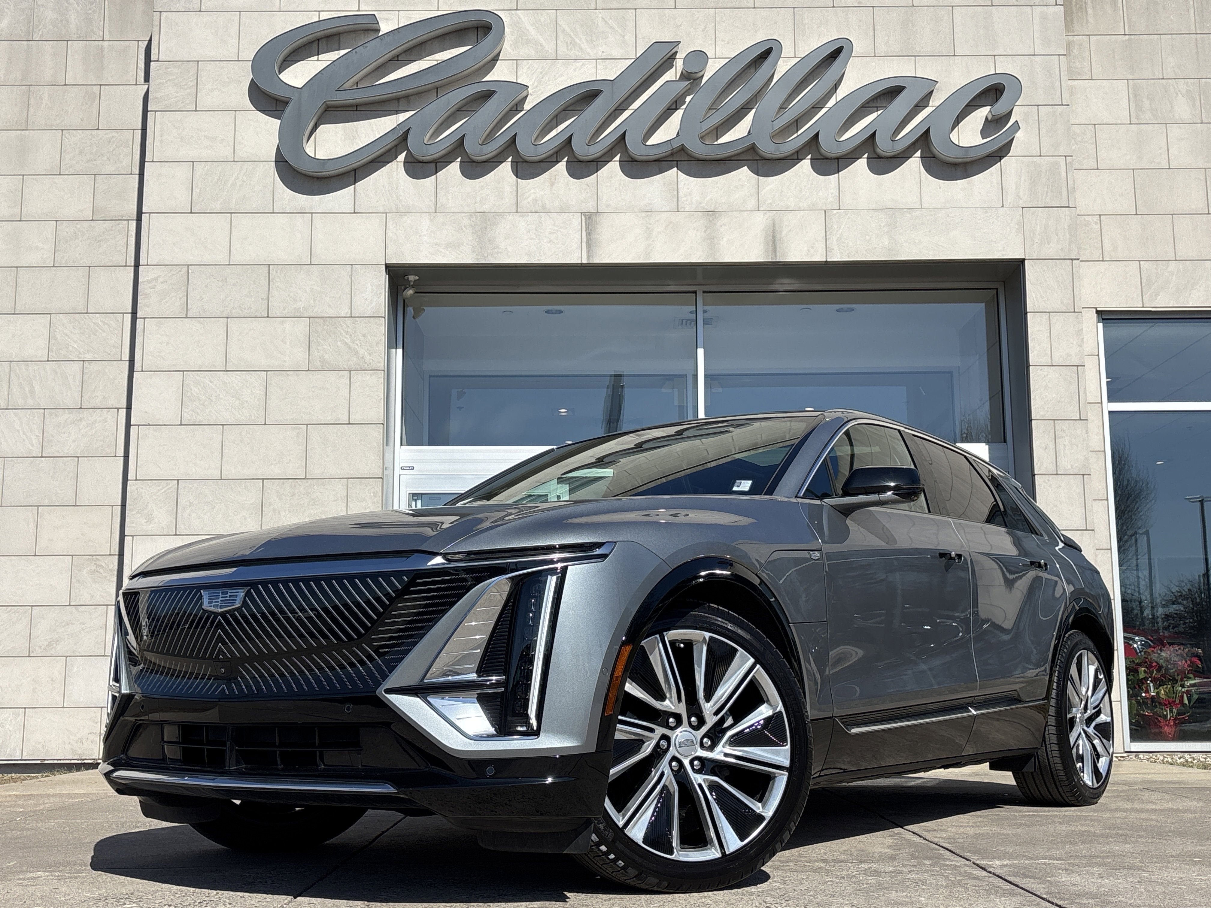 2024 Cadillac LYRIQ Luxury 3