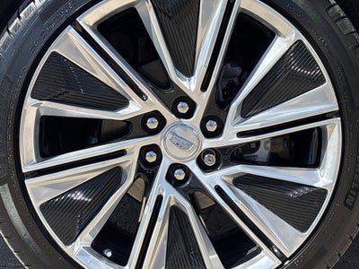 2024 Cadillac LYRIQ Luxury 3