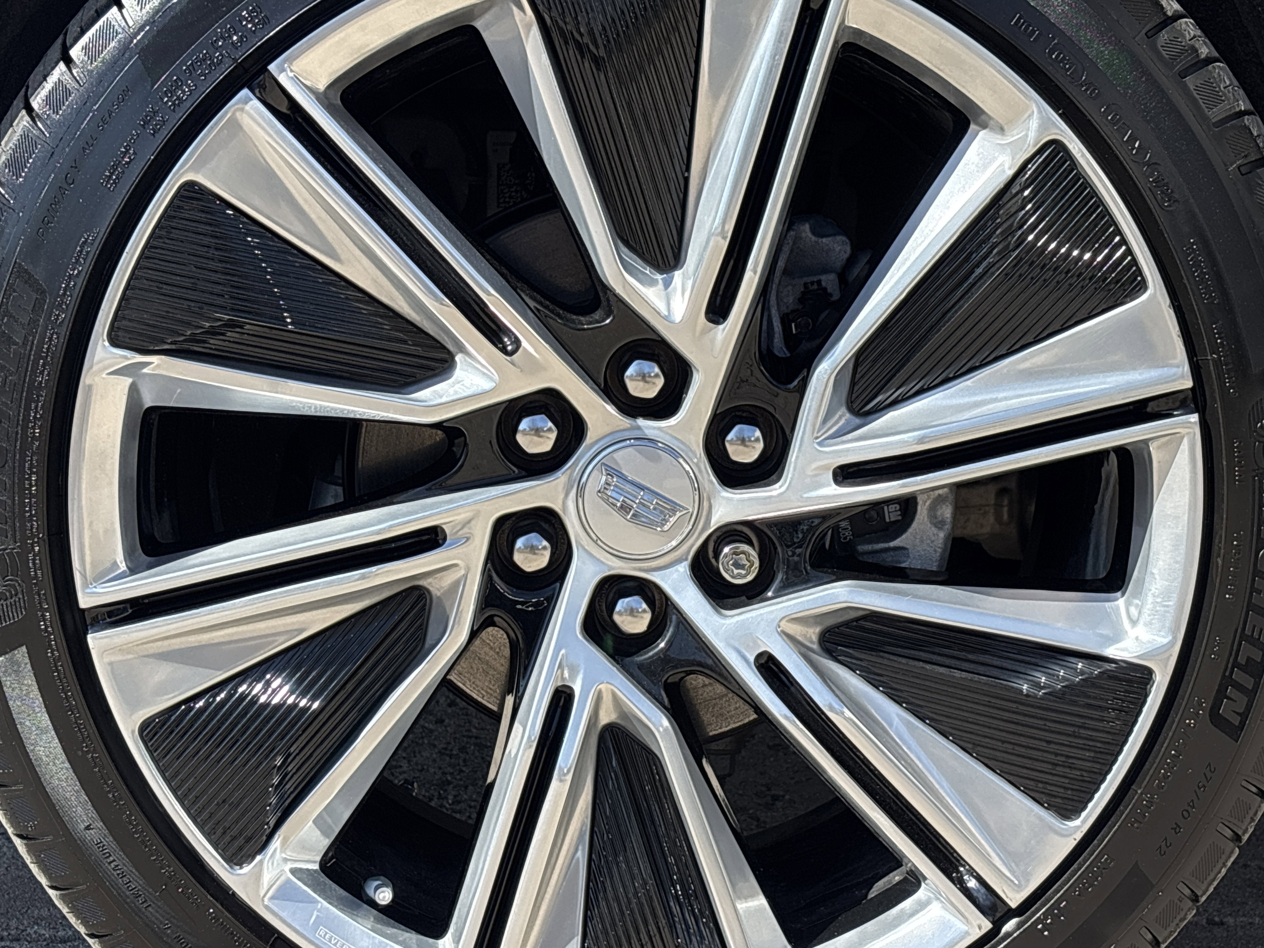 2024 Cadillac LYRIQ Luxury 3