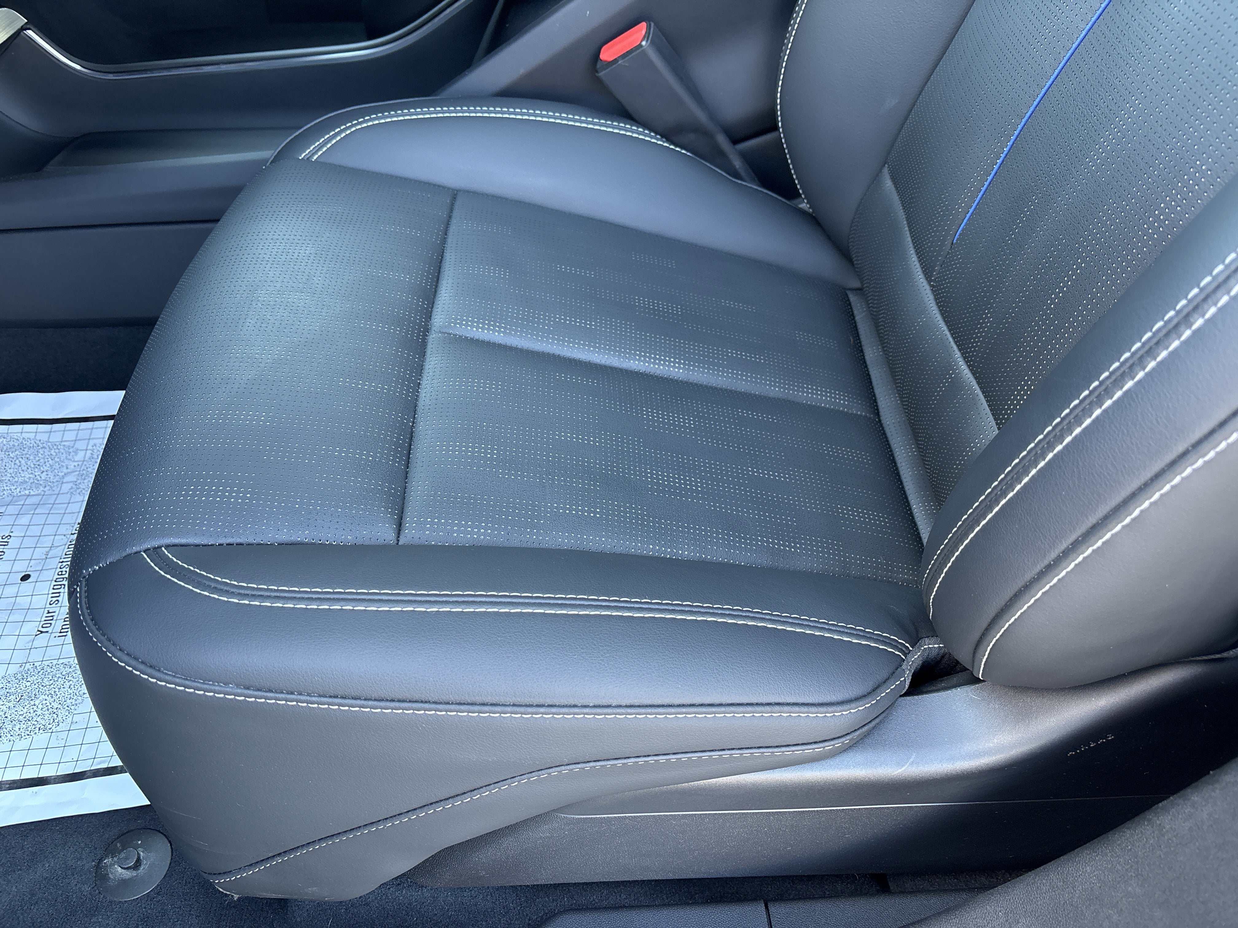 2024 Cadillac LYRIQ Luxury 3