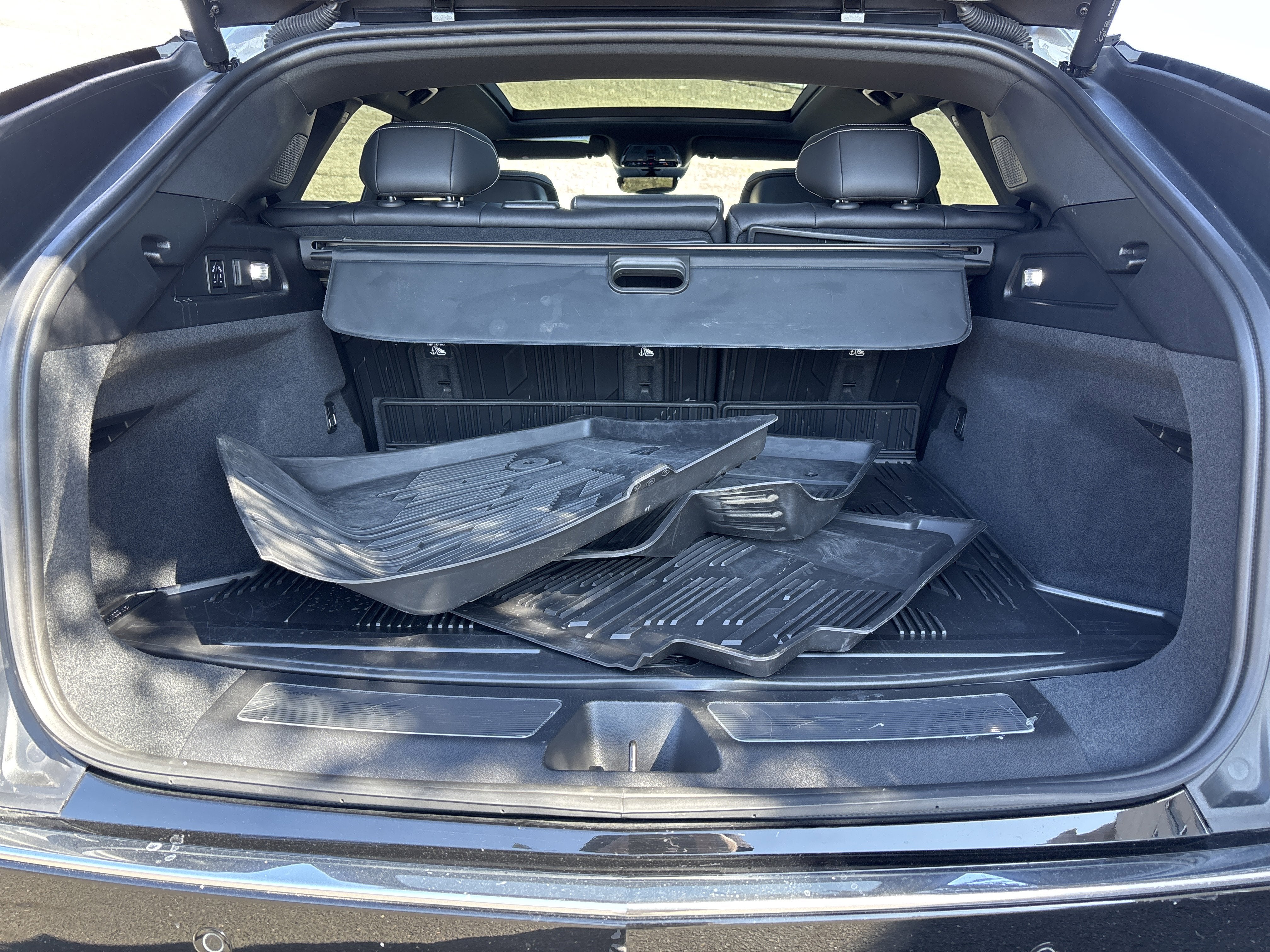 2024 Cadillac LYRIQ Luxury 3