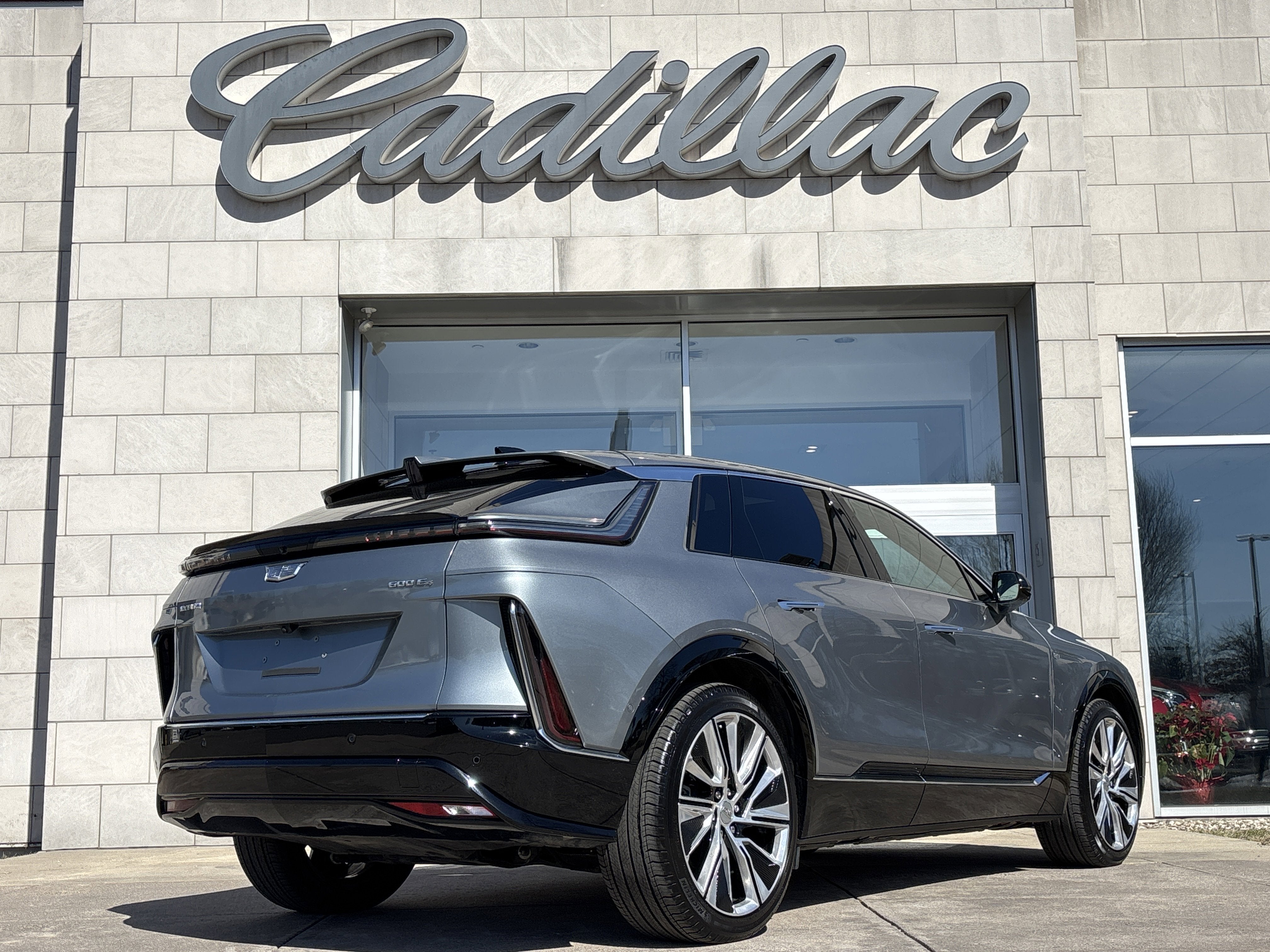 2024 Cadillac LYRIQ Luxury 3