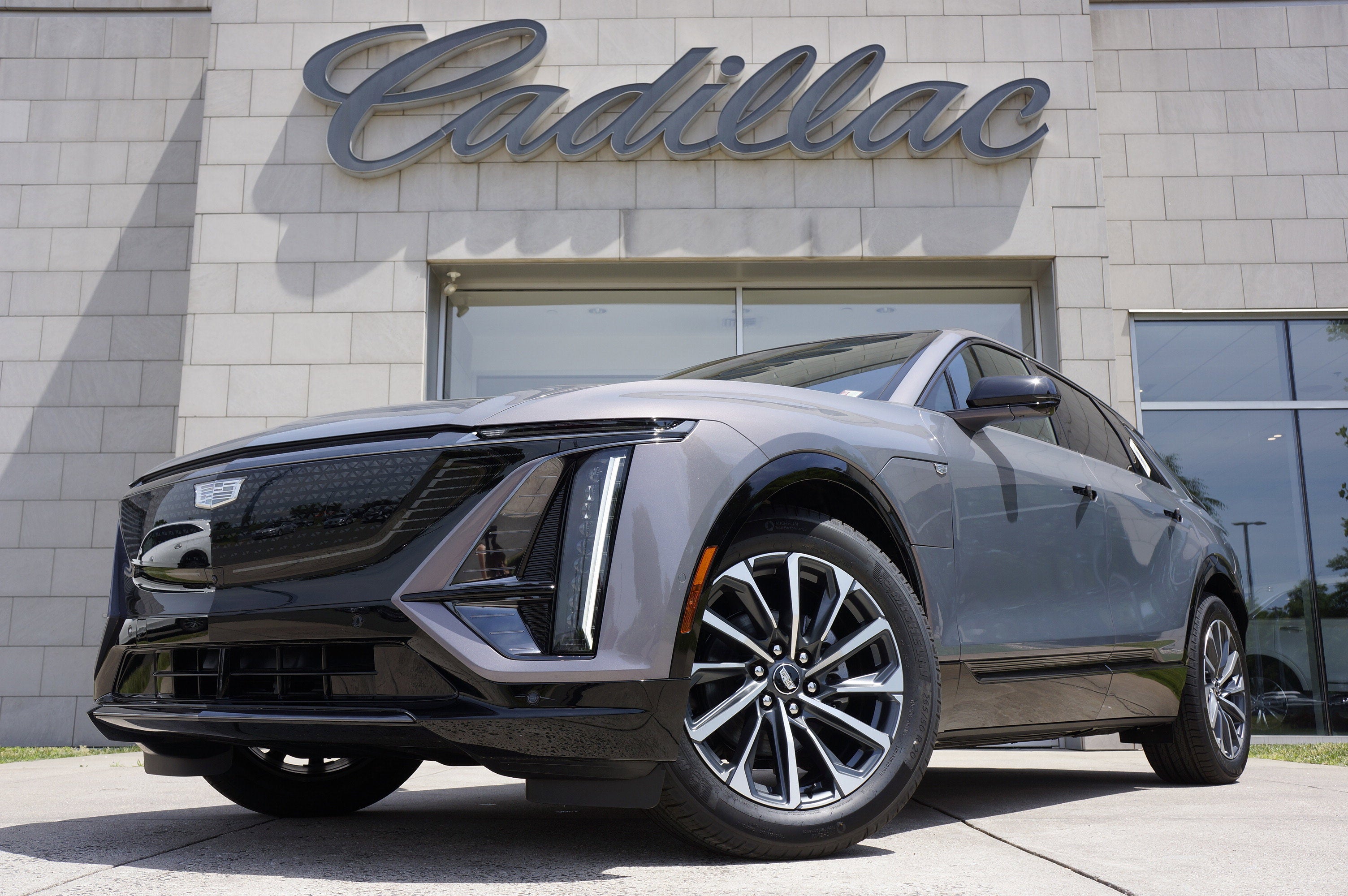 2024 Cadillac LYRIQ Sport 1