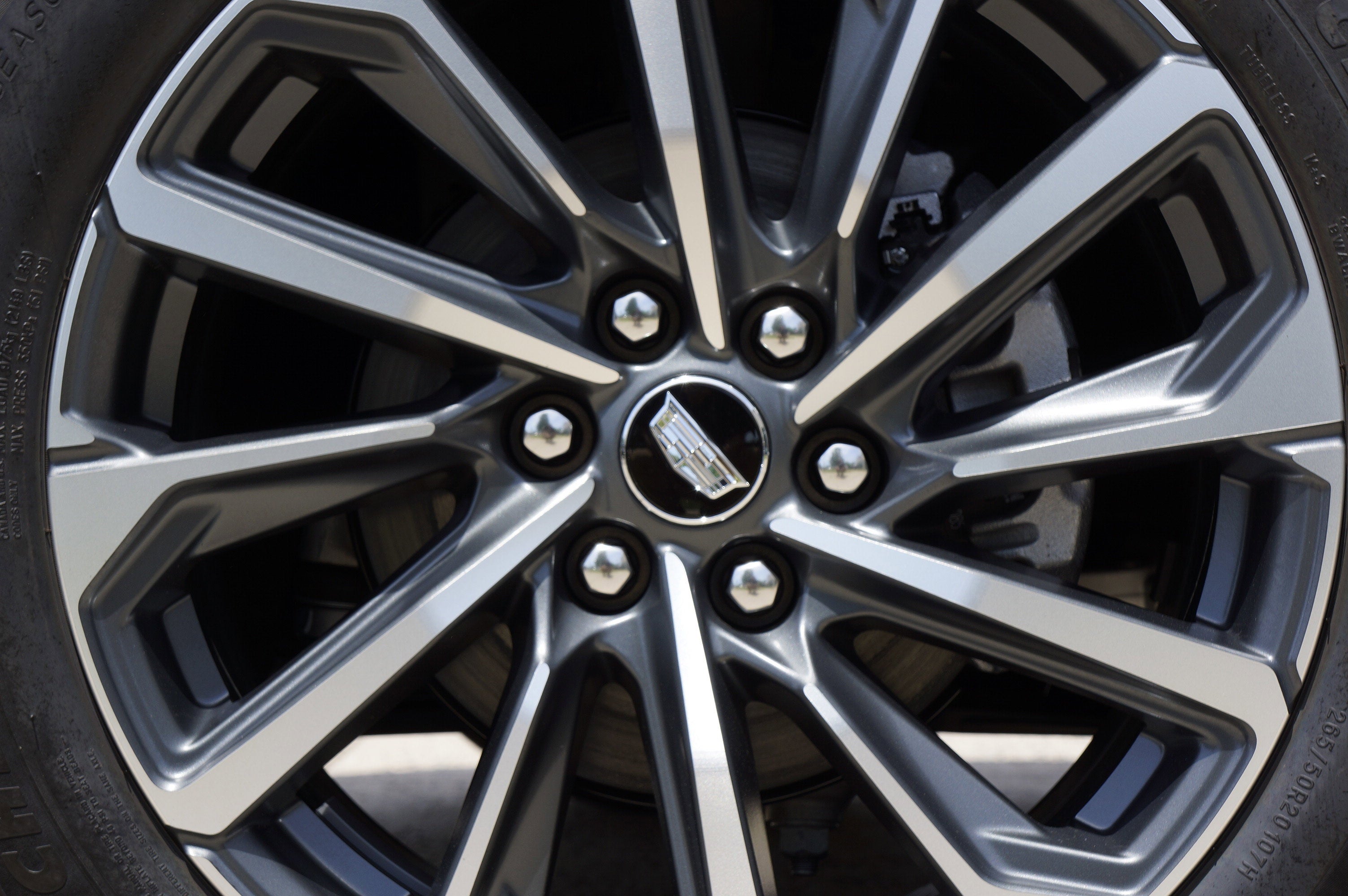 2024 Cadillac LYRIQ Sport 1