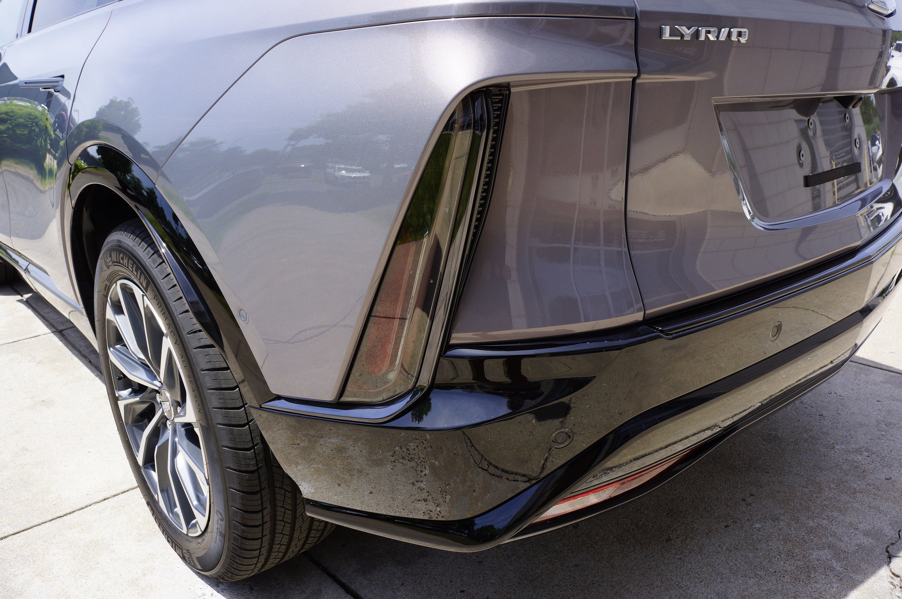 2024 Cadillac LYRIQ Sport 1