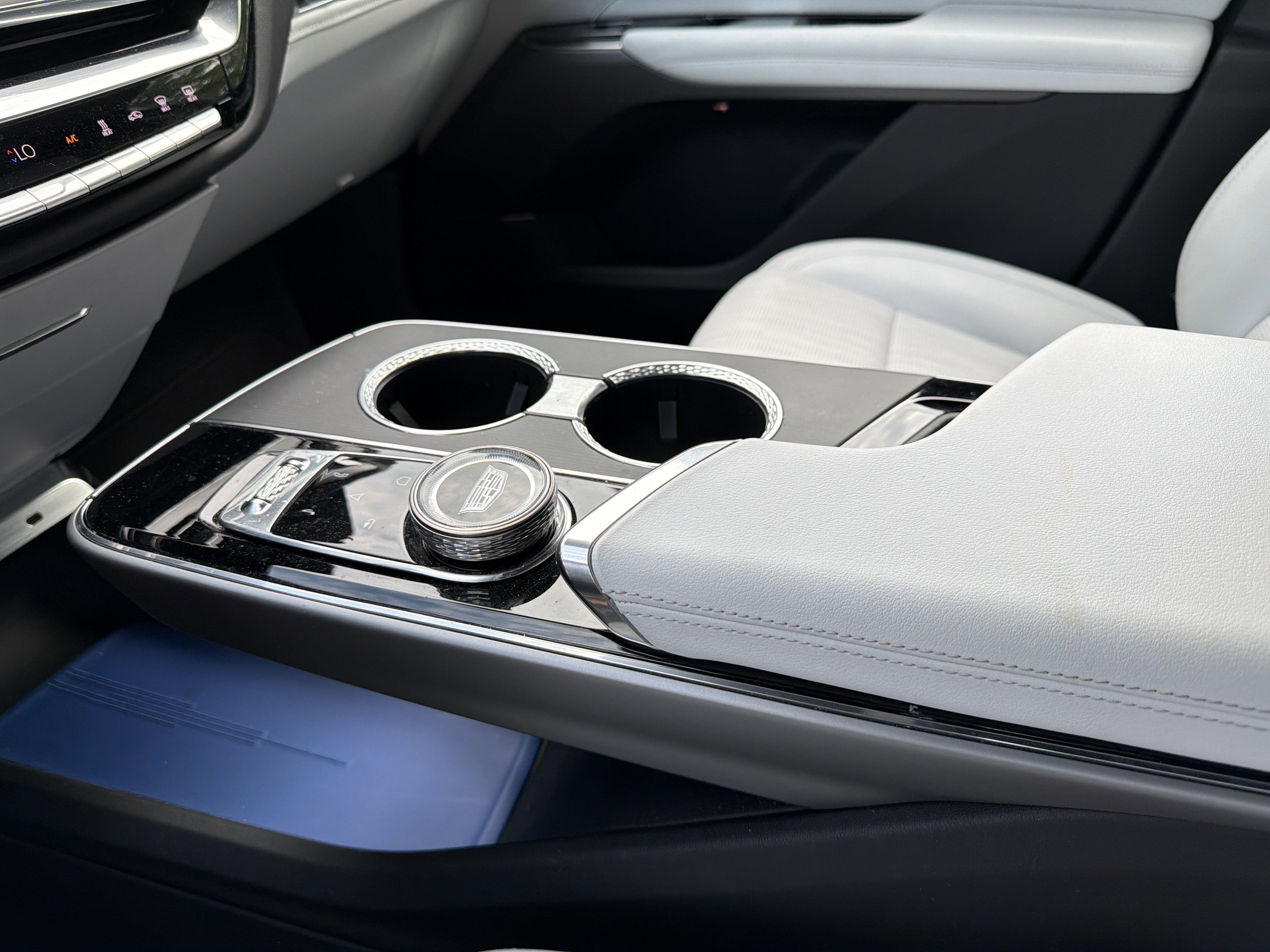 2024 Cadillac LYRIQ Sport 1