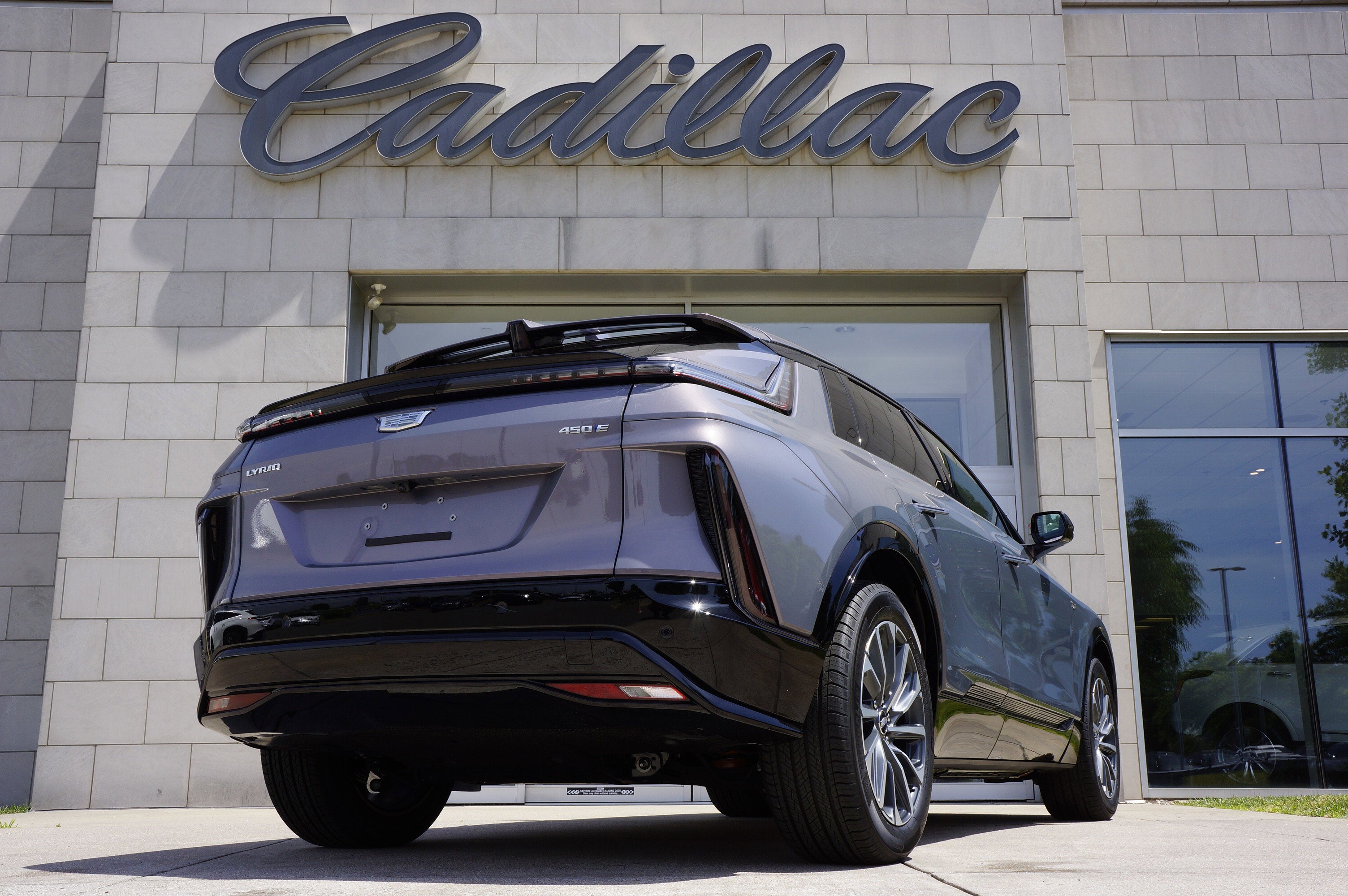 2024 Cadillac LYRIQ Sport 1