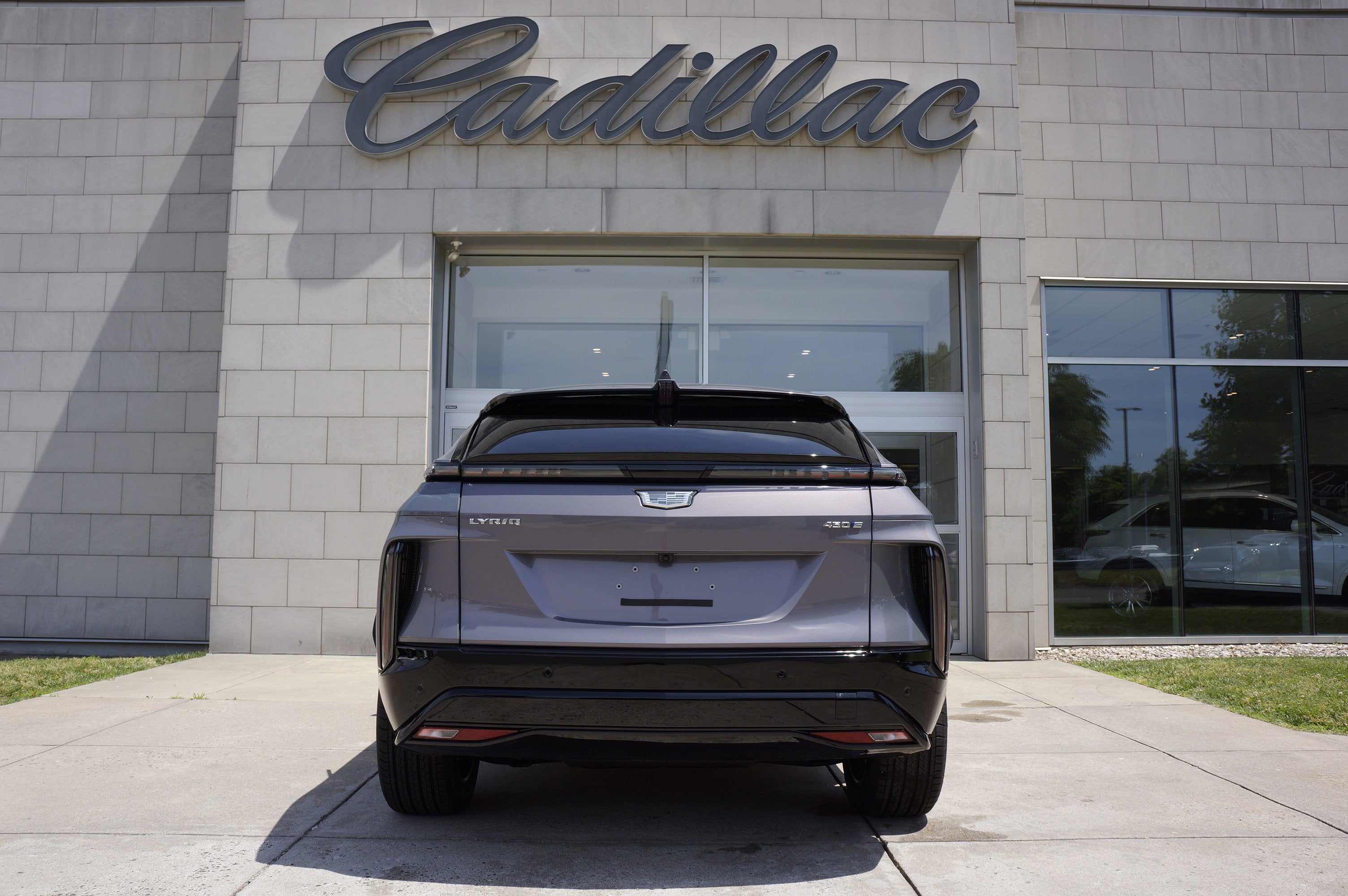 2024 Cadillac LYRIQ Sport 1