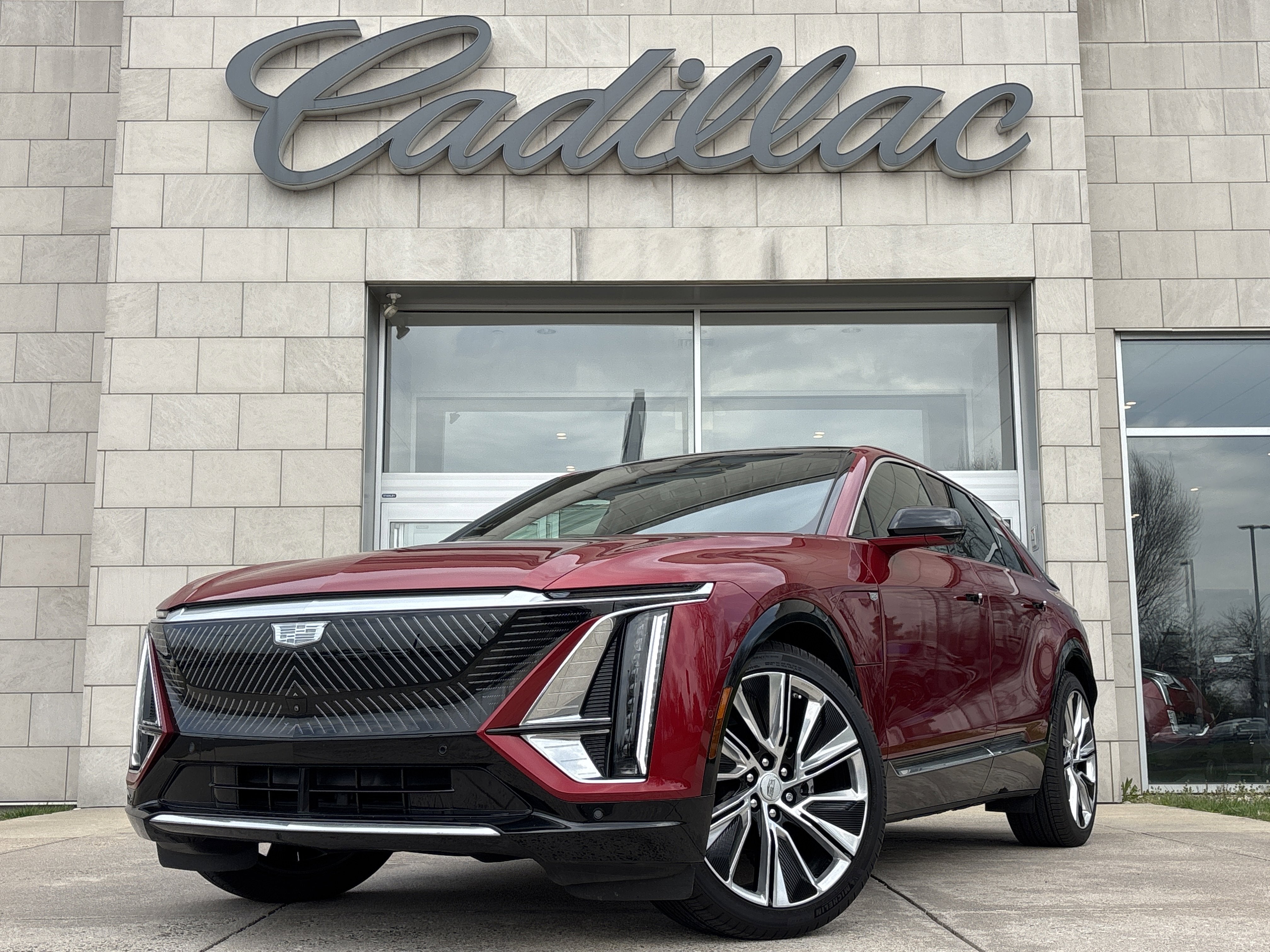 2025 Cadillac LYRIQ Luxury 3