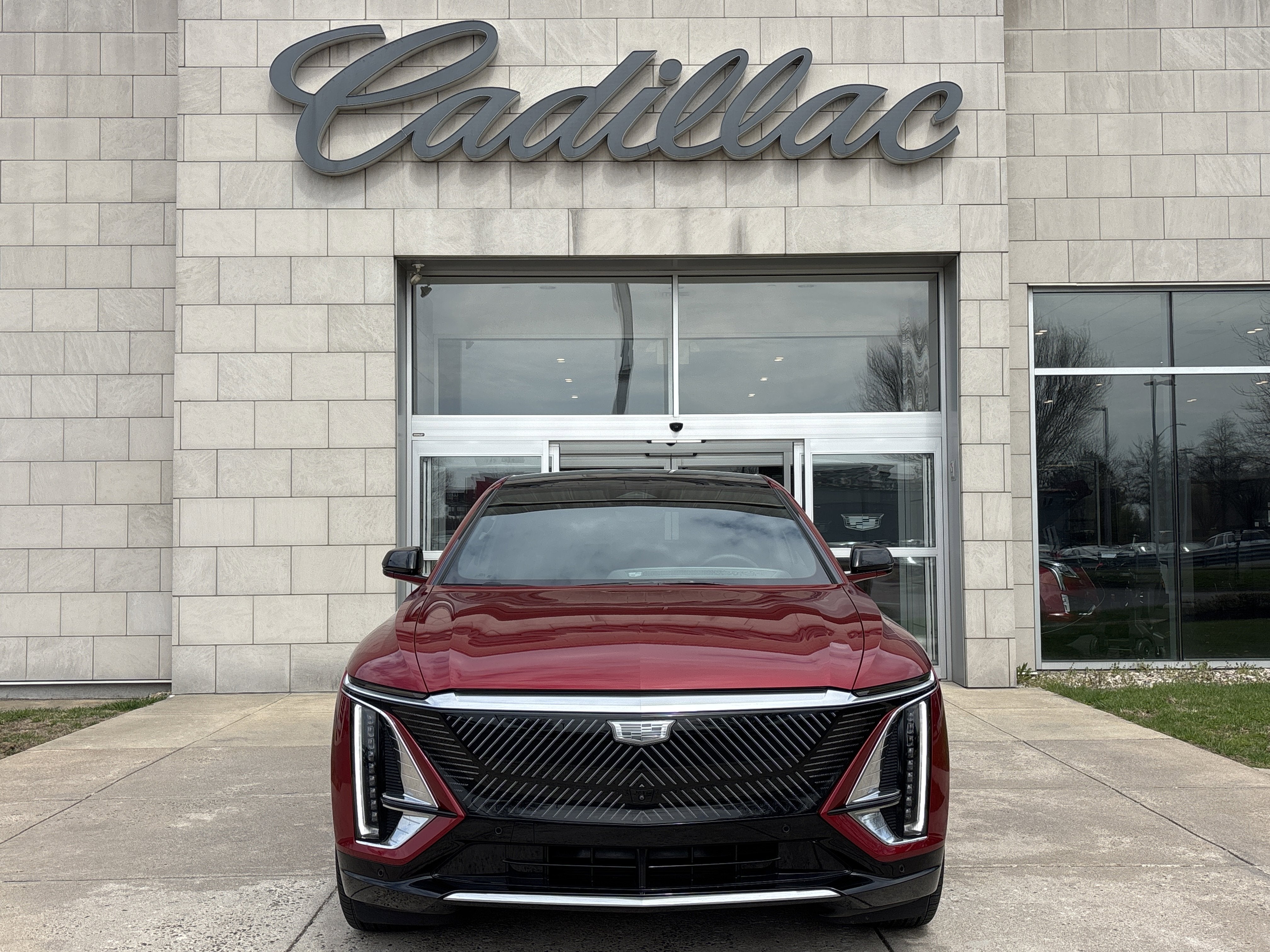 2025 Cadillac LYRIQ Luxury 3