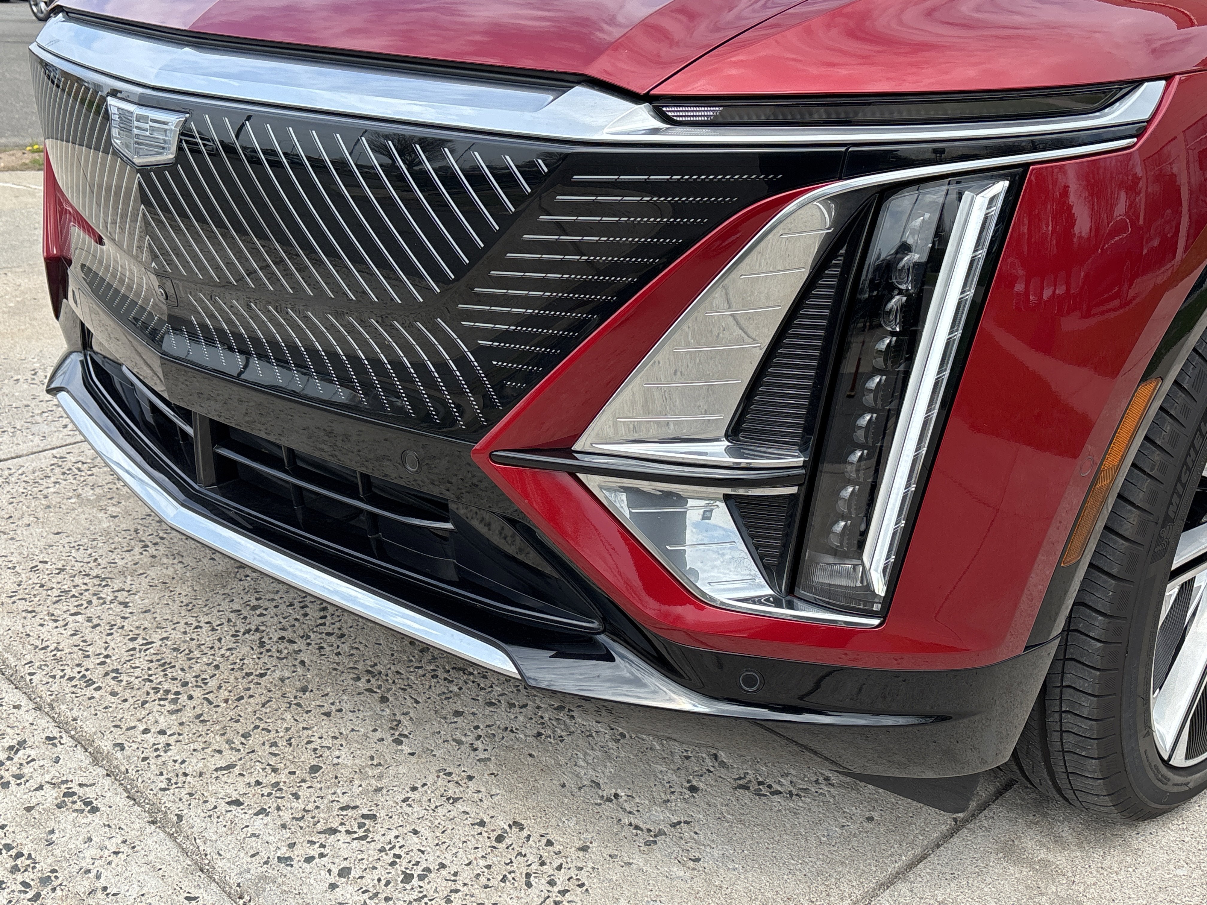 2025 Cadillac LYRIQ Luxury 3