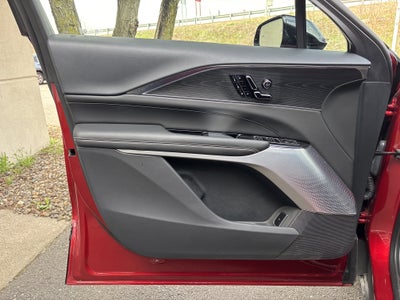 2025 Cadillac LYRIQ Luxury 3